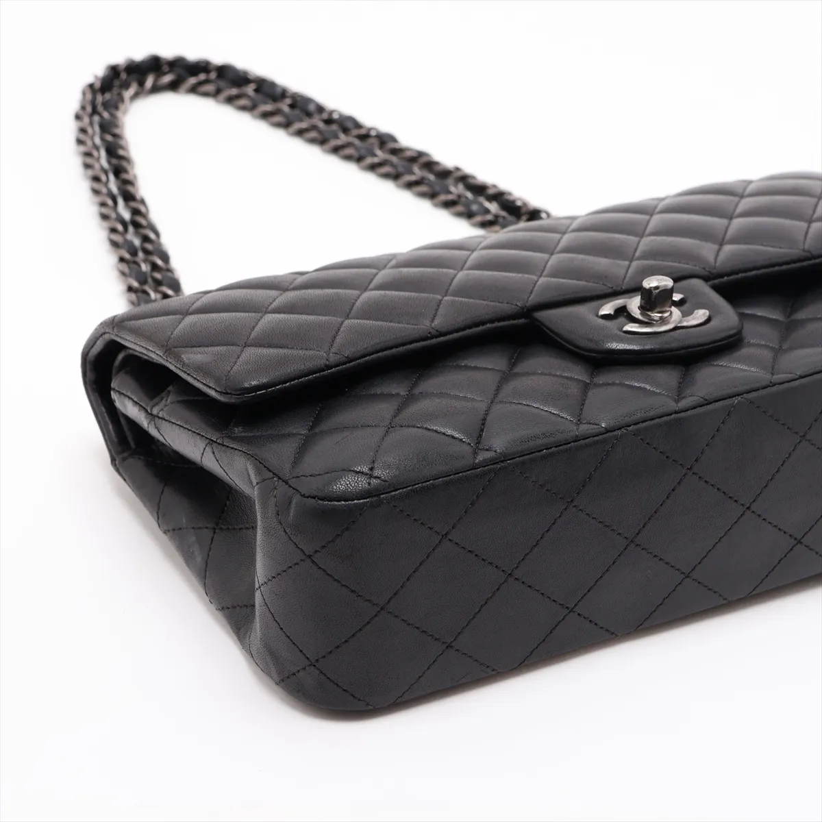 [Individually packaged] Chanel Matelassé 25 Lambskin Double Flap Double Chain Bag, Black with Gunmetal Hardware, 19688942, Serial Number 19, A01112 — view 4