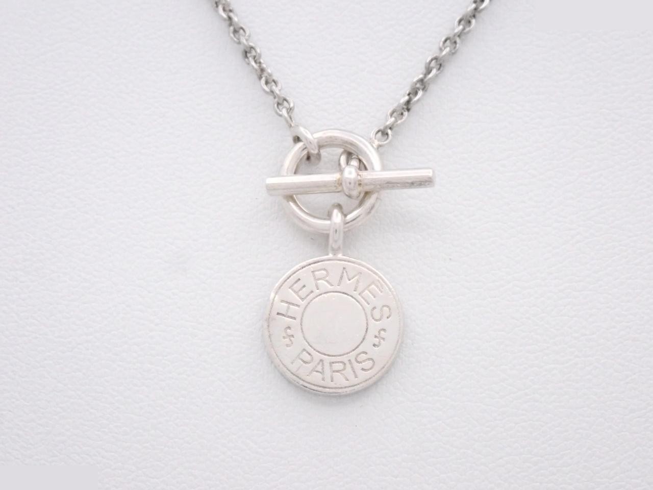 Sellier necklace pendant, 925 sterling silver, 9.6g, chain approximately 39cm.