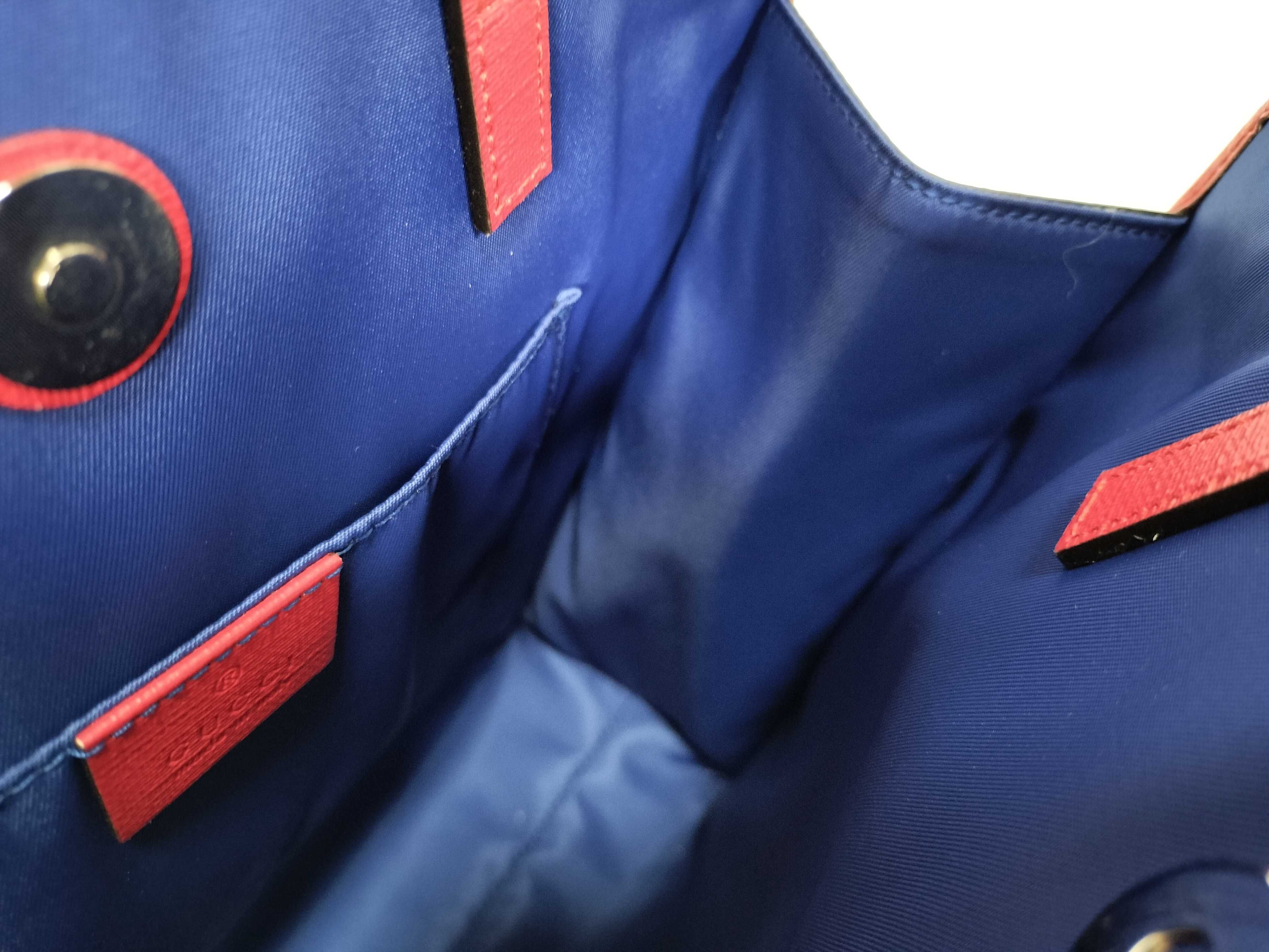 Jetson collaboration handbag, navy and red. — view 9