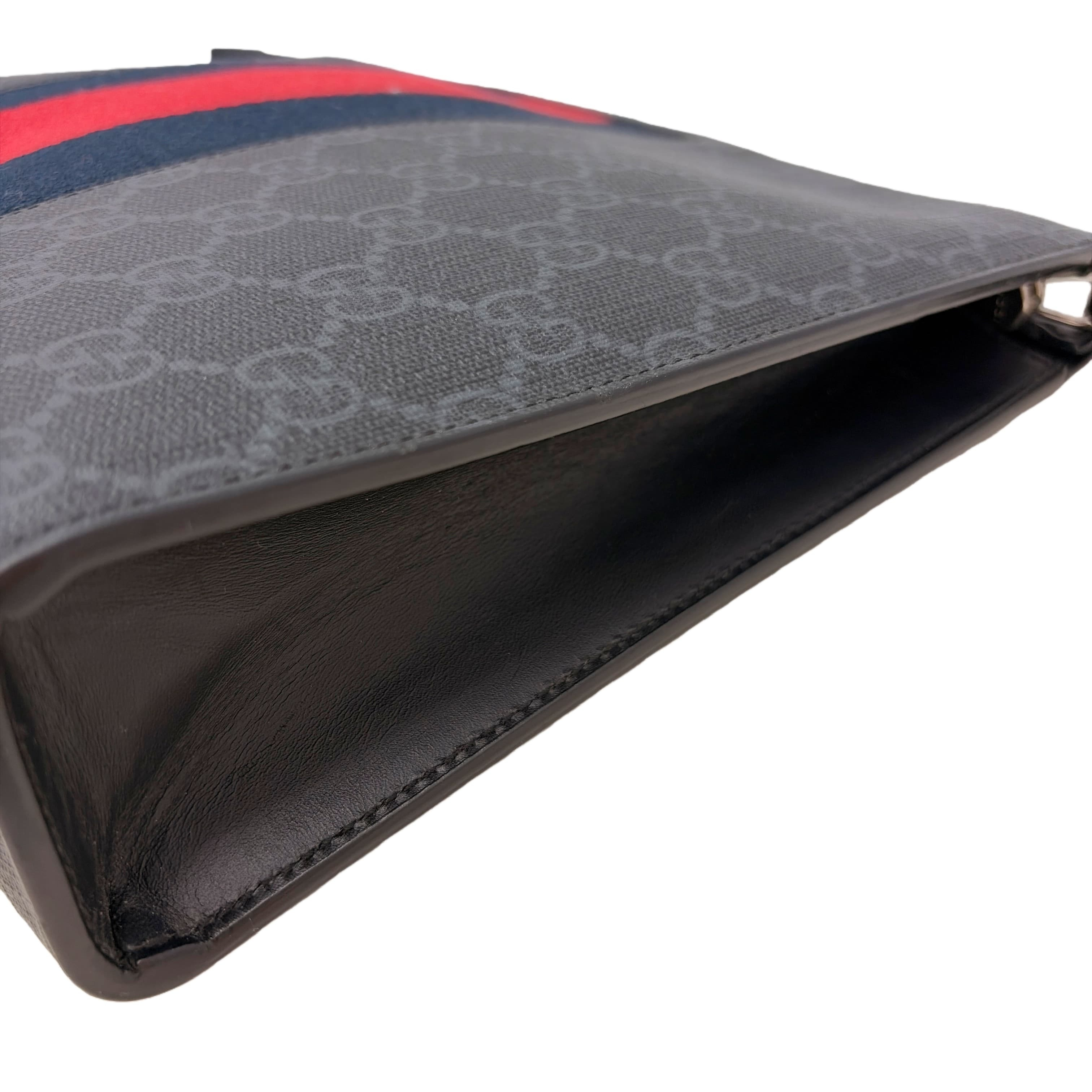 GG Supreme Webbing Line Clutch Bag — view 3