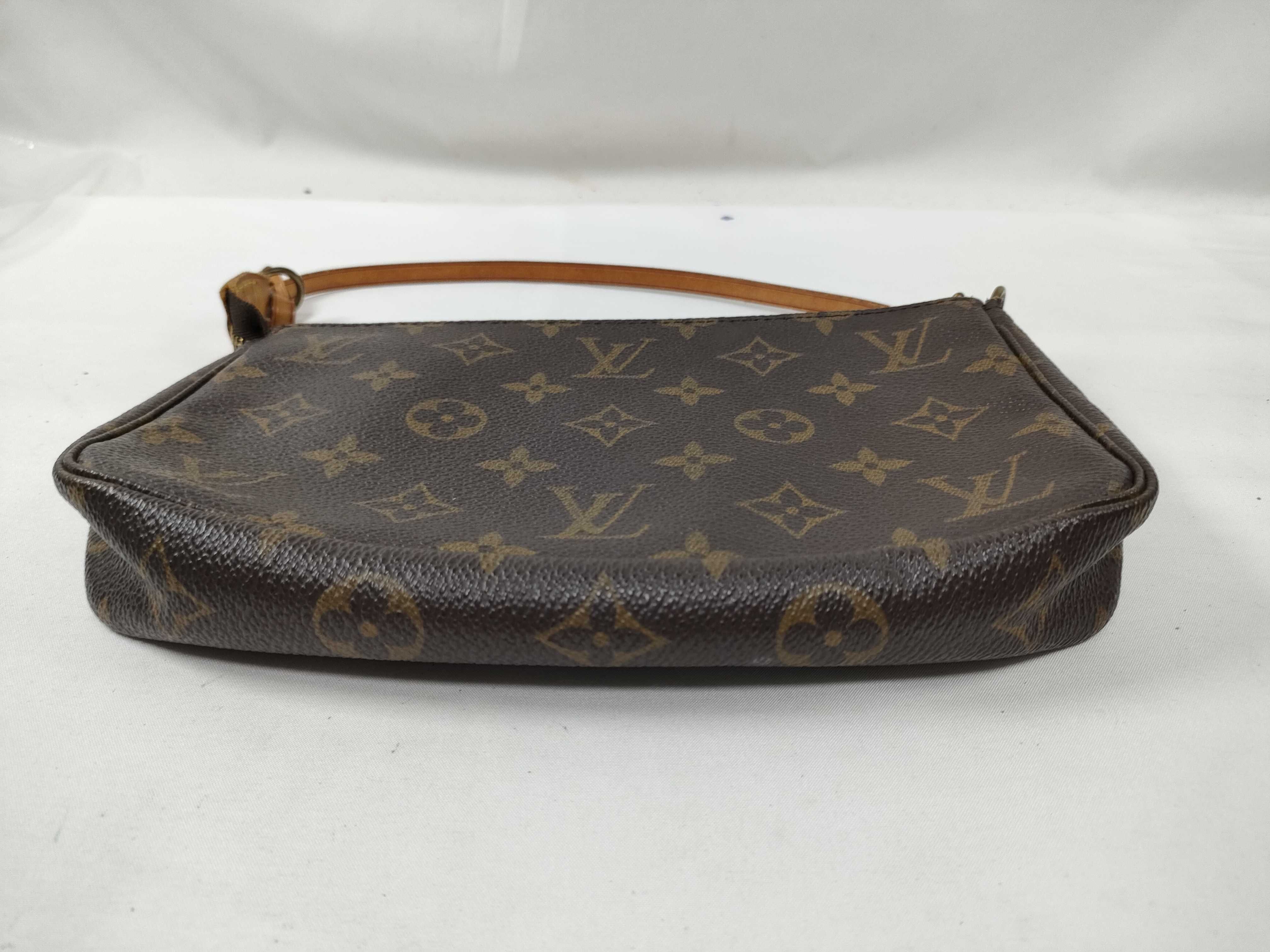 Monogram Vuitton Accessoires M51980 VI0061 Pouch — view 3