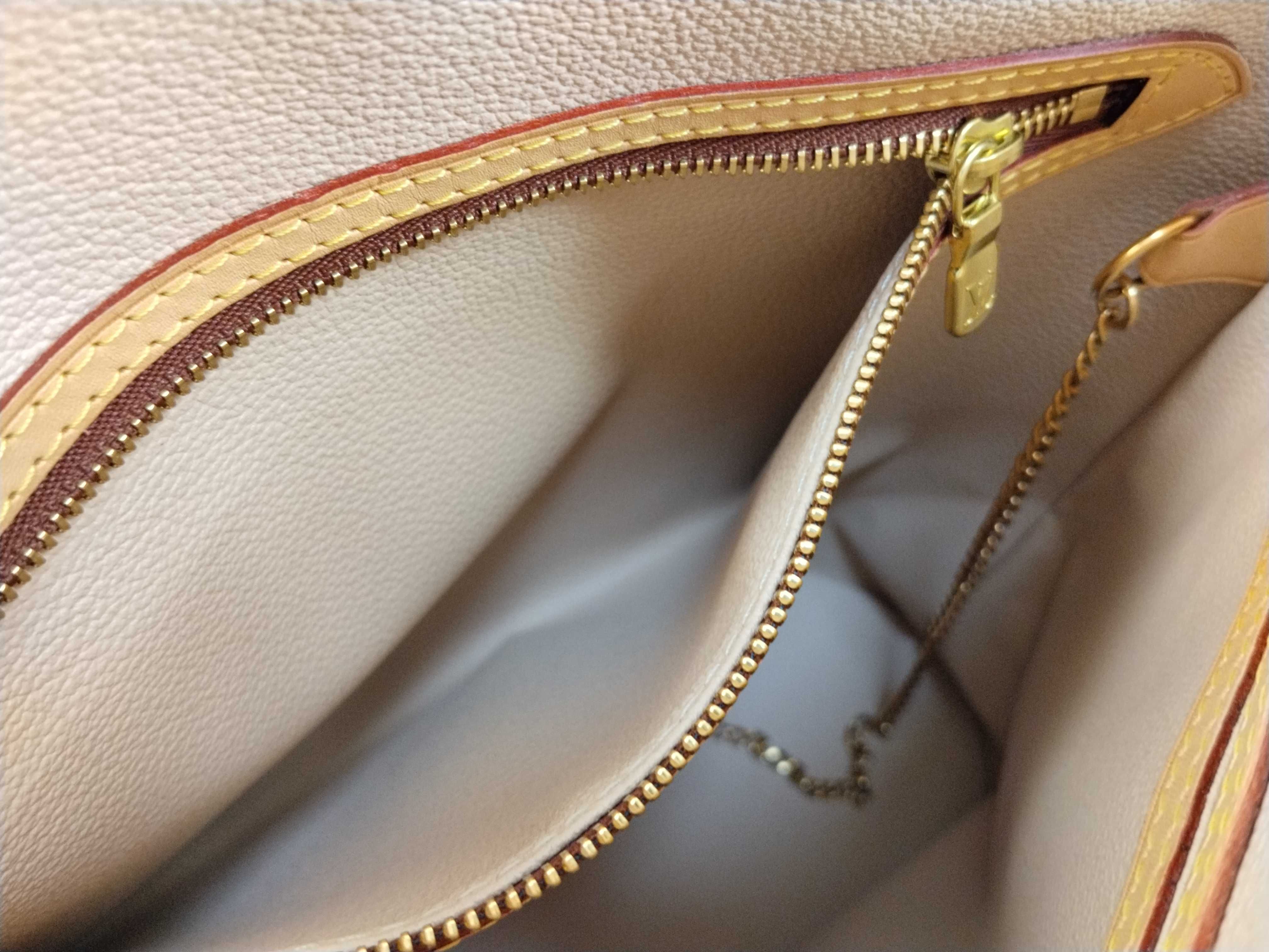 Monogram Bag Petite Bucket No Pouch Cracks on Handles Tote Bag — view 13