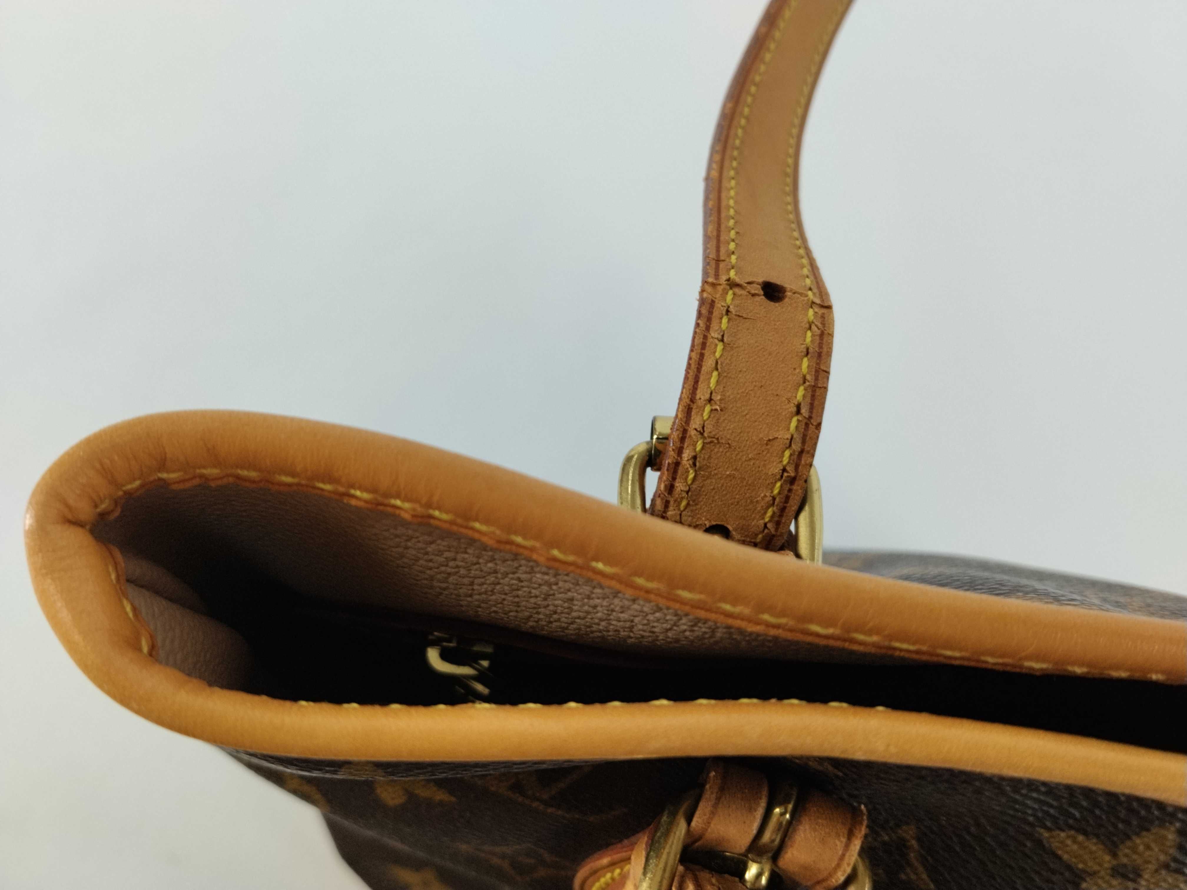 Monogram Bag Petite Bucket No Pouch Cracks on Handles Tote Bag — view 9