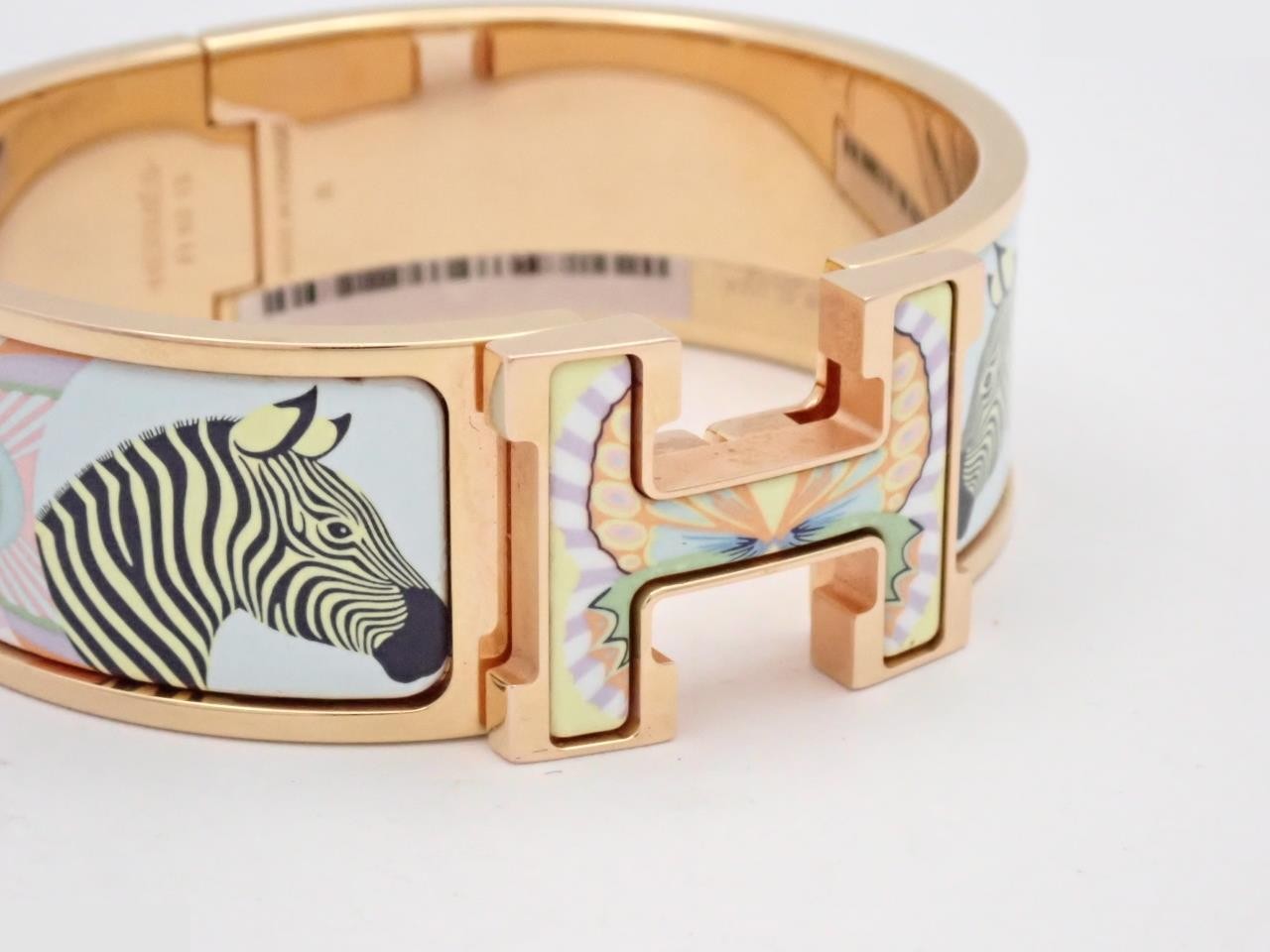 Bracelet 《Click H》 — view 3