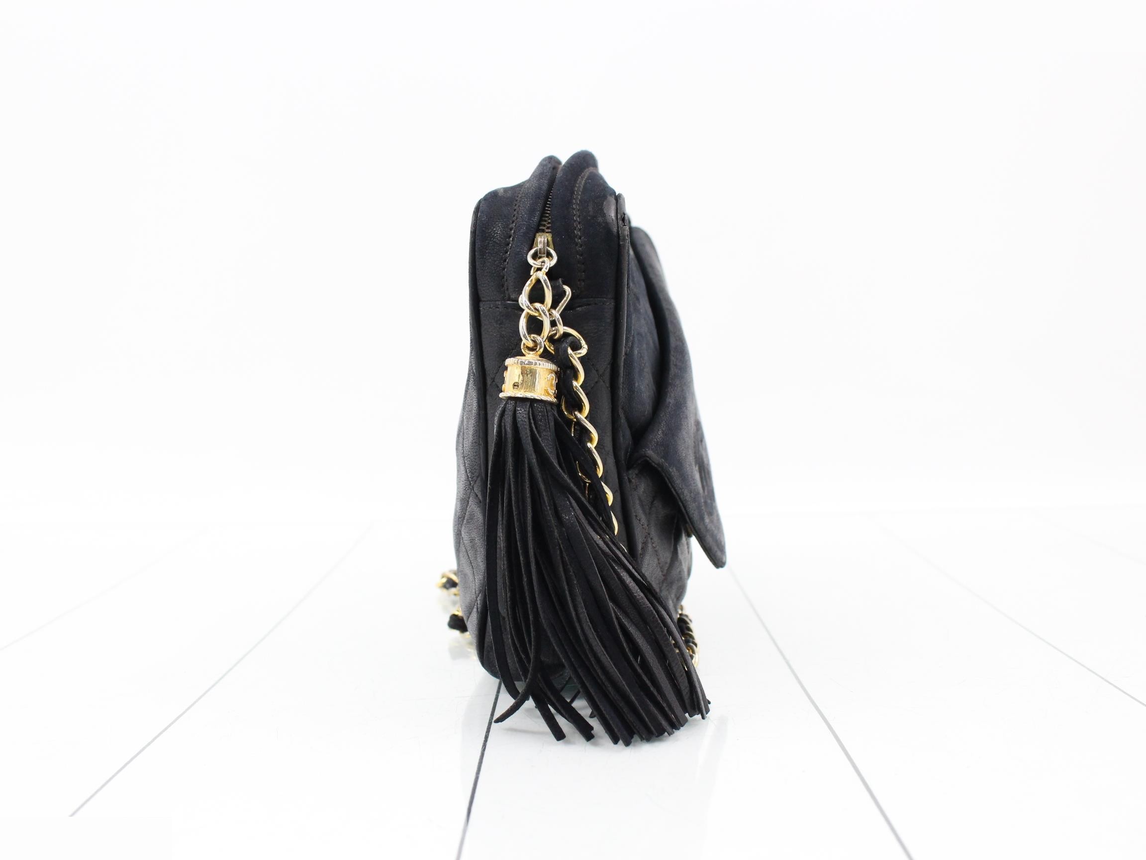 Matelassé lambskin black fringe chain shoulder bag with gold hardware, protective seal included. — view 4