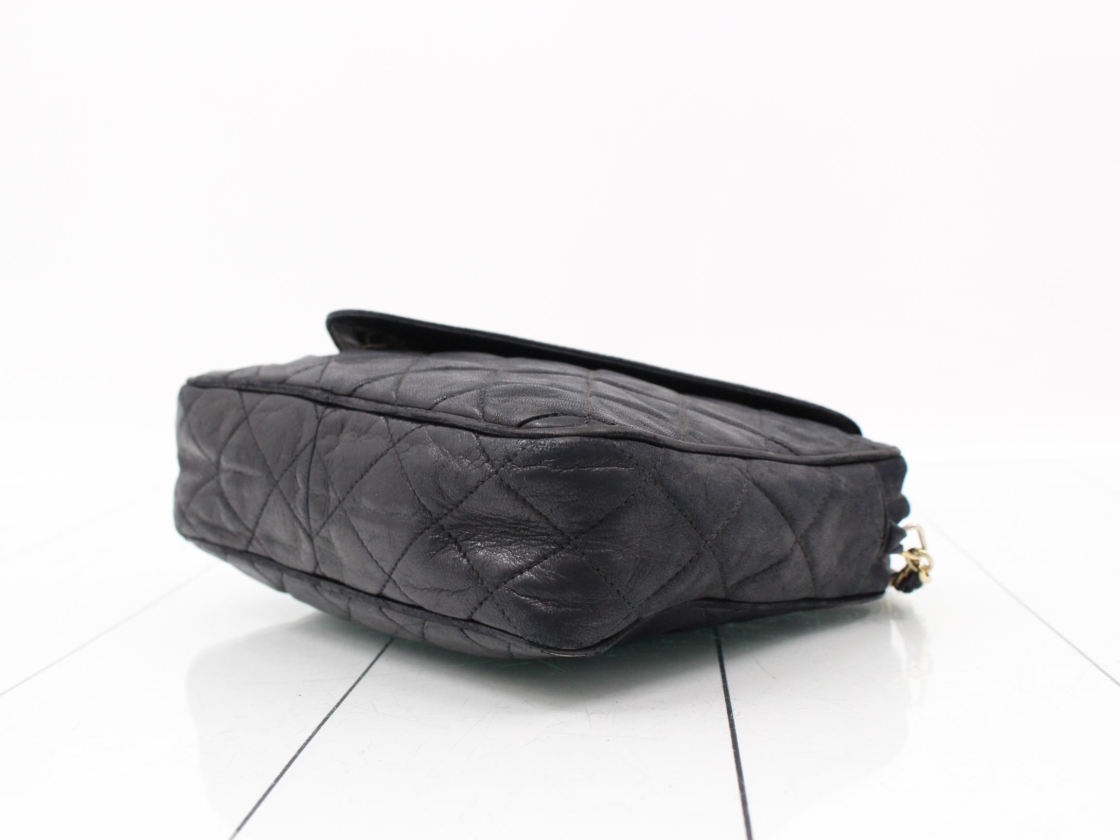 Matelassé lambskin black fringe chain shoulder bag with gold hardware, protective seal included. — view 6