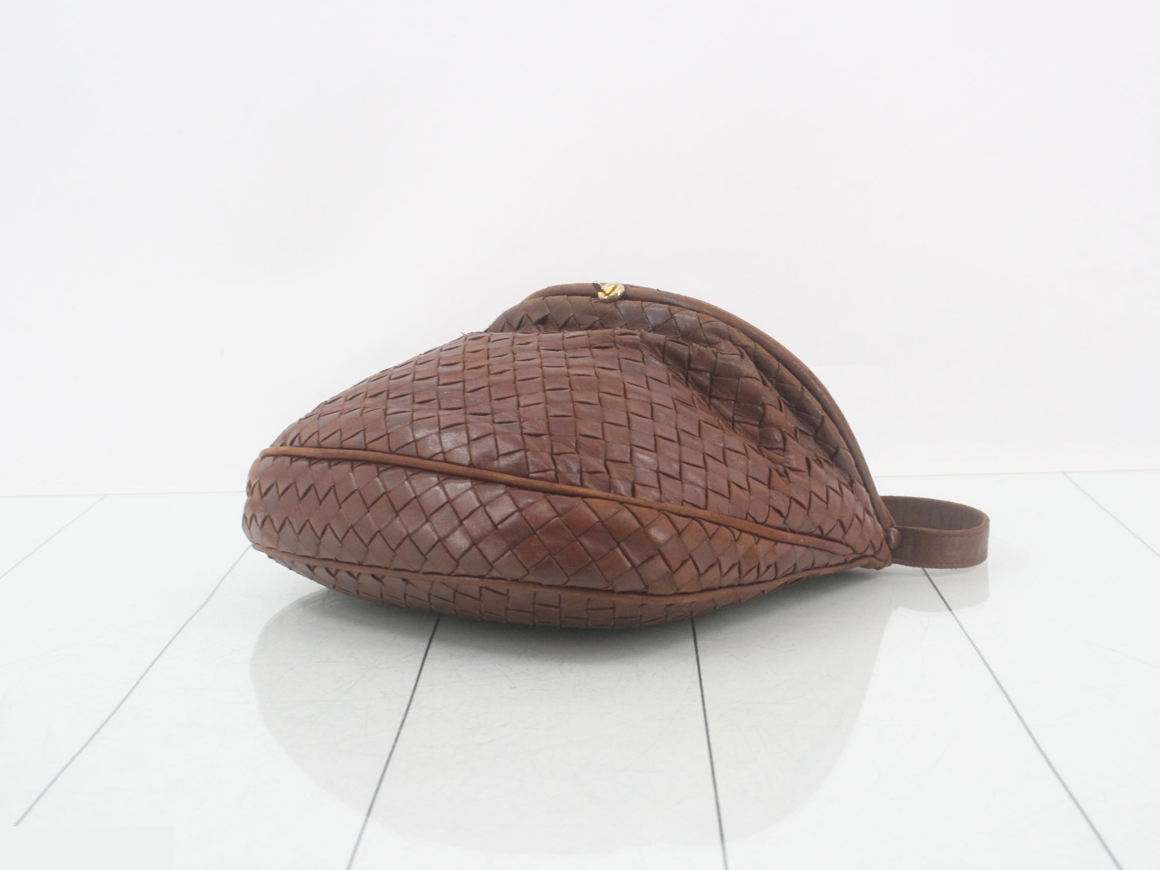 Intrecciato Shoulder Bag (Vintage) — view 6