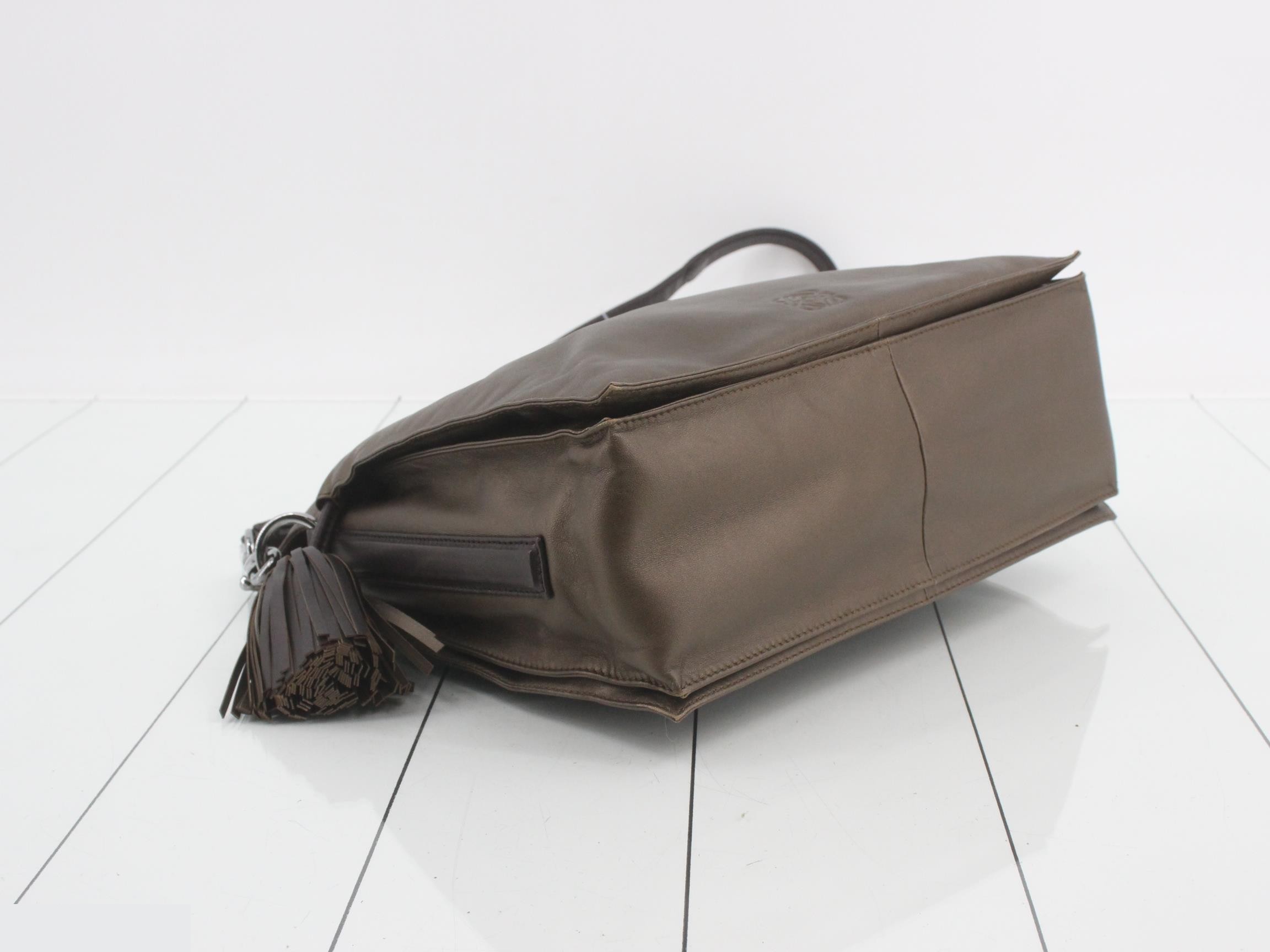 Flamenco shoulder bag, leather, bronze — view 5