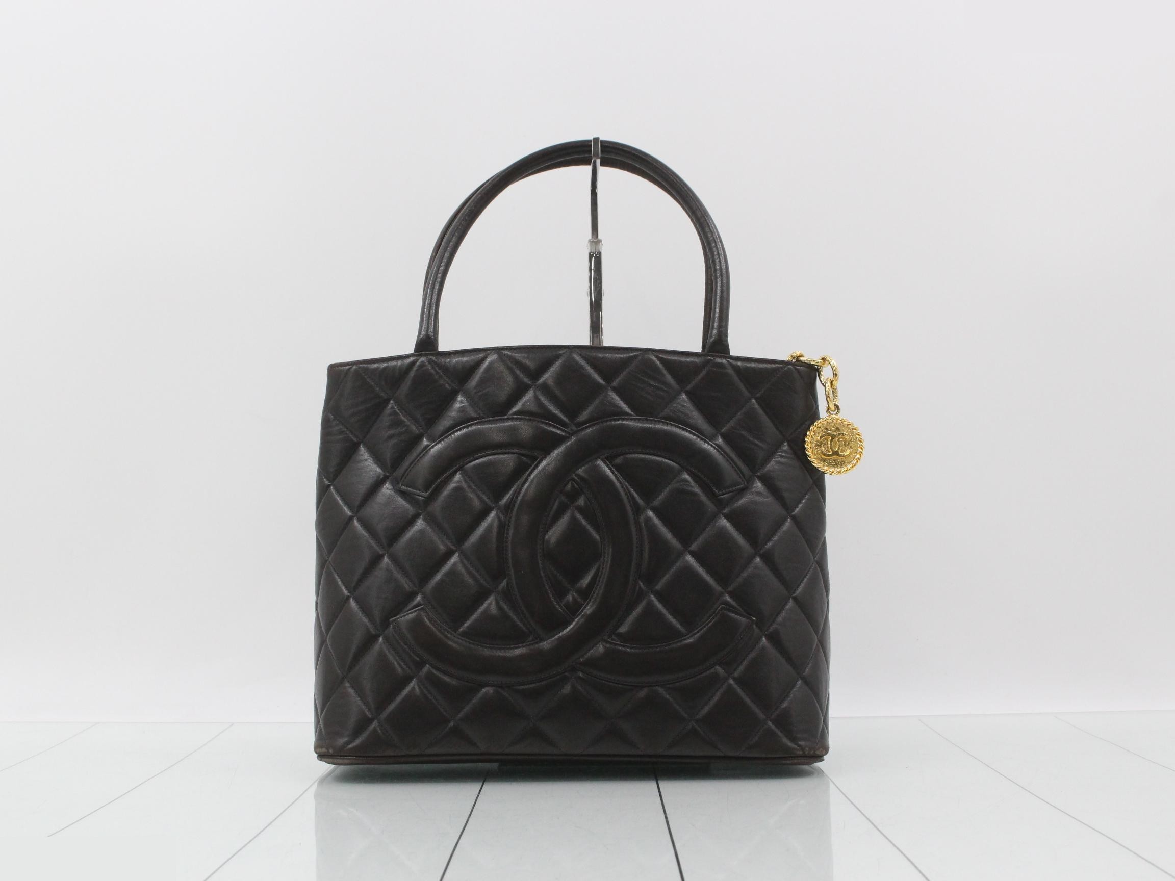 Caviar skin (bag) / handbag