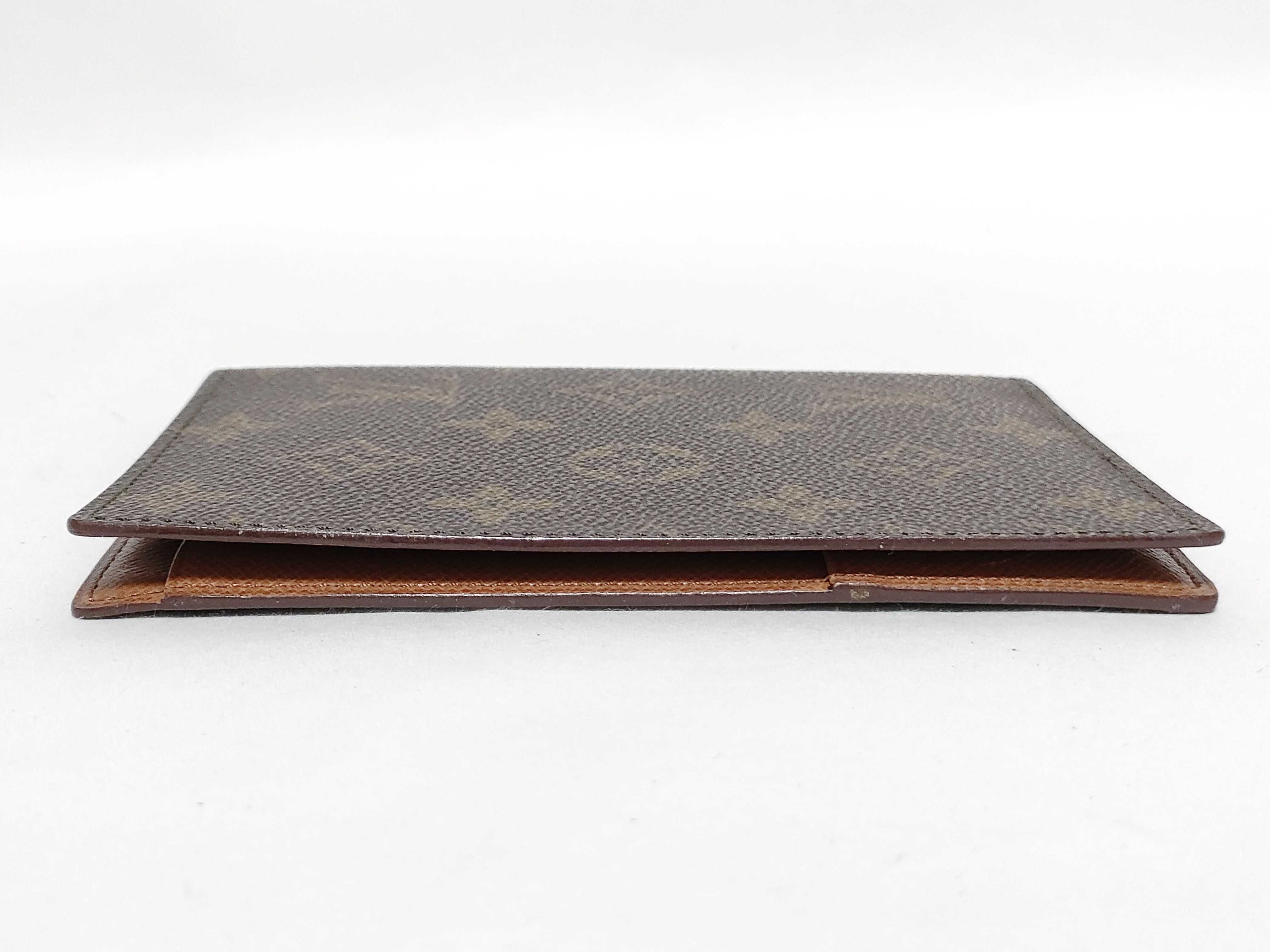 Monogram Louis Vuitton M60179 Monogram Passport Case 10 Card Case — view 3