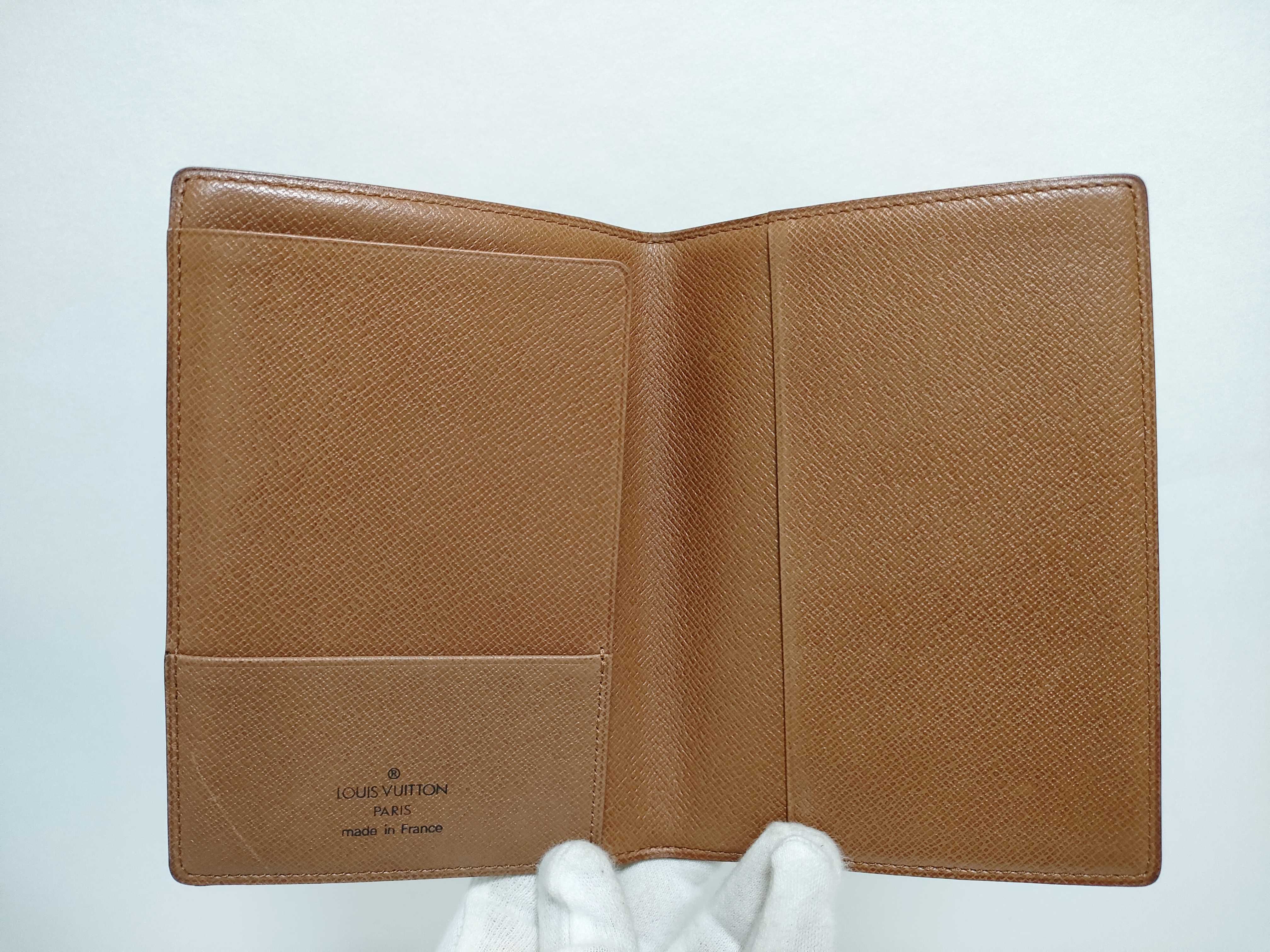 Monogram Louis Vuitton M60179 Monogram Passport Case 10 Card Case — view 7