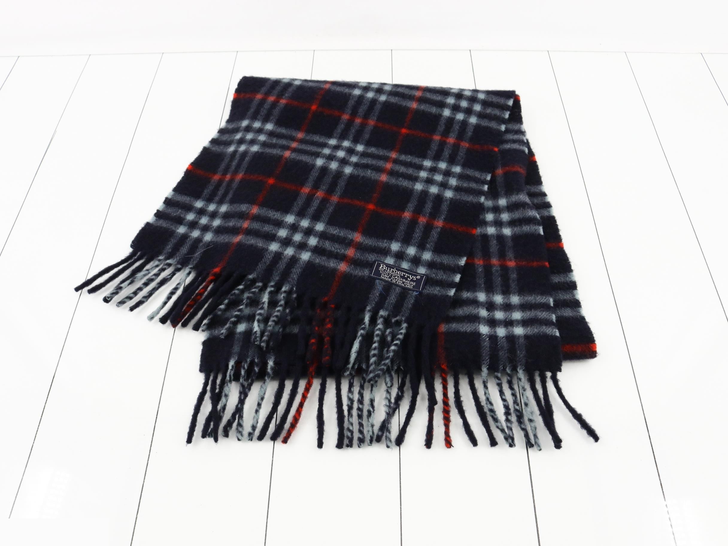 Other lines: Small items, accessories, and scarves — view 2
