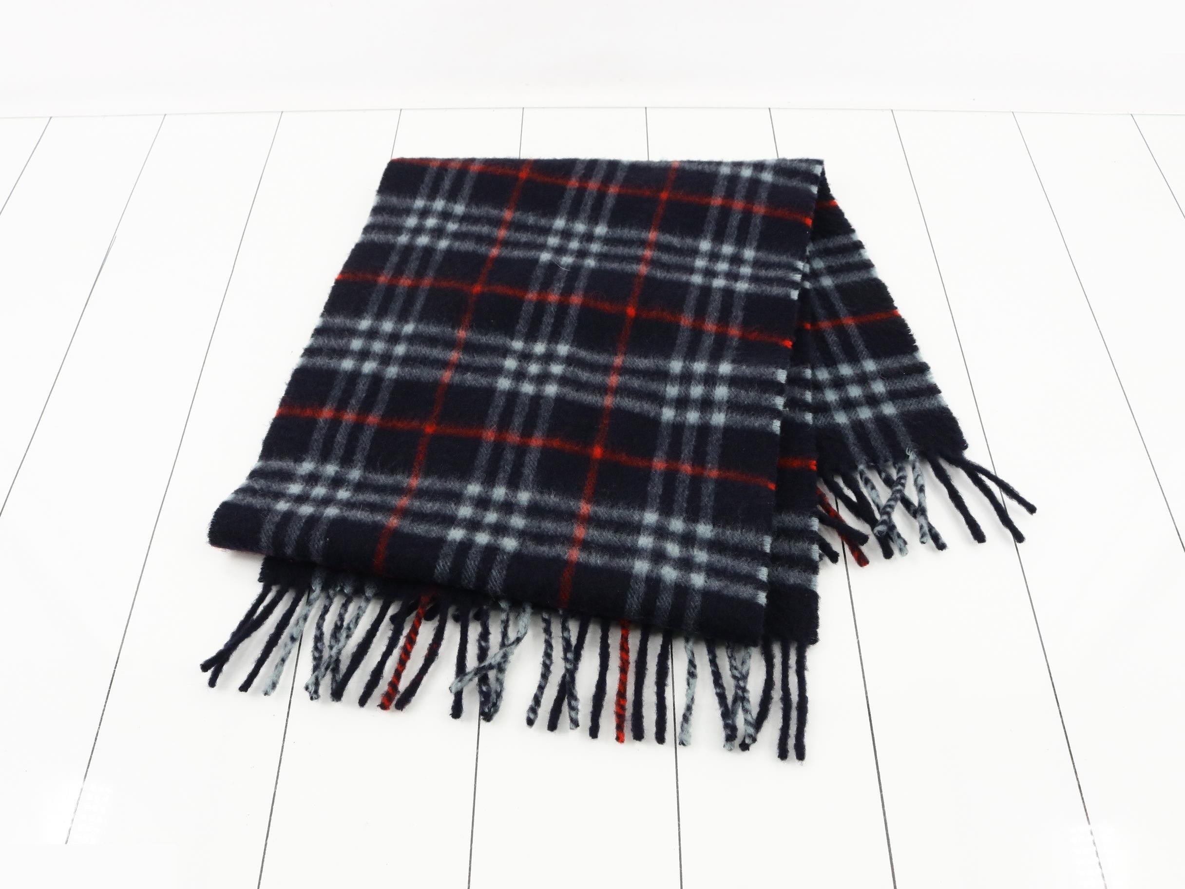 Other lines: Small items, accessories, and scarves — view 3