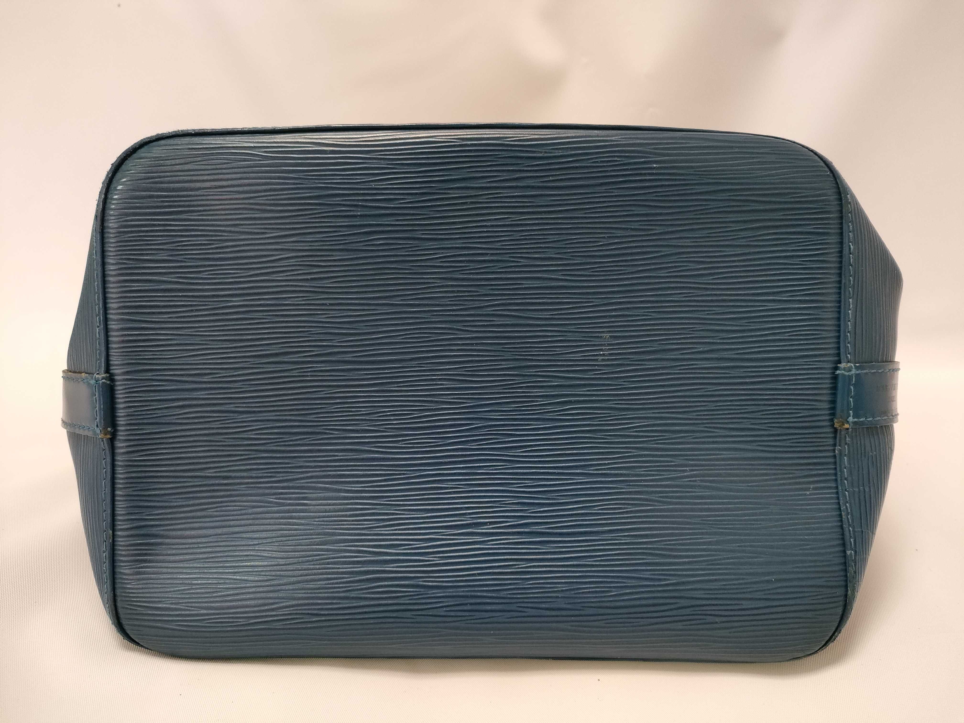 Epi Leather Petit Noé M44105 Handbag — view 14