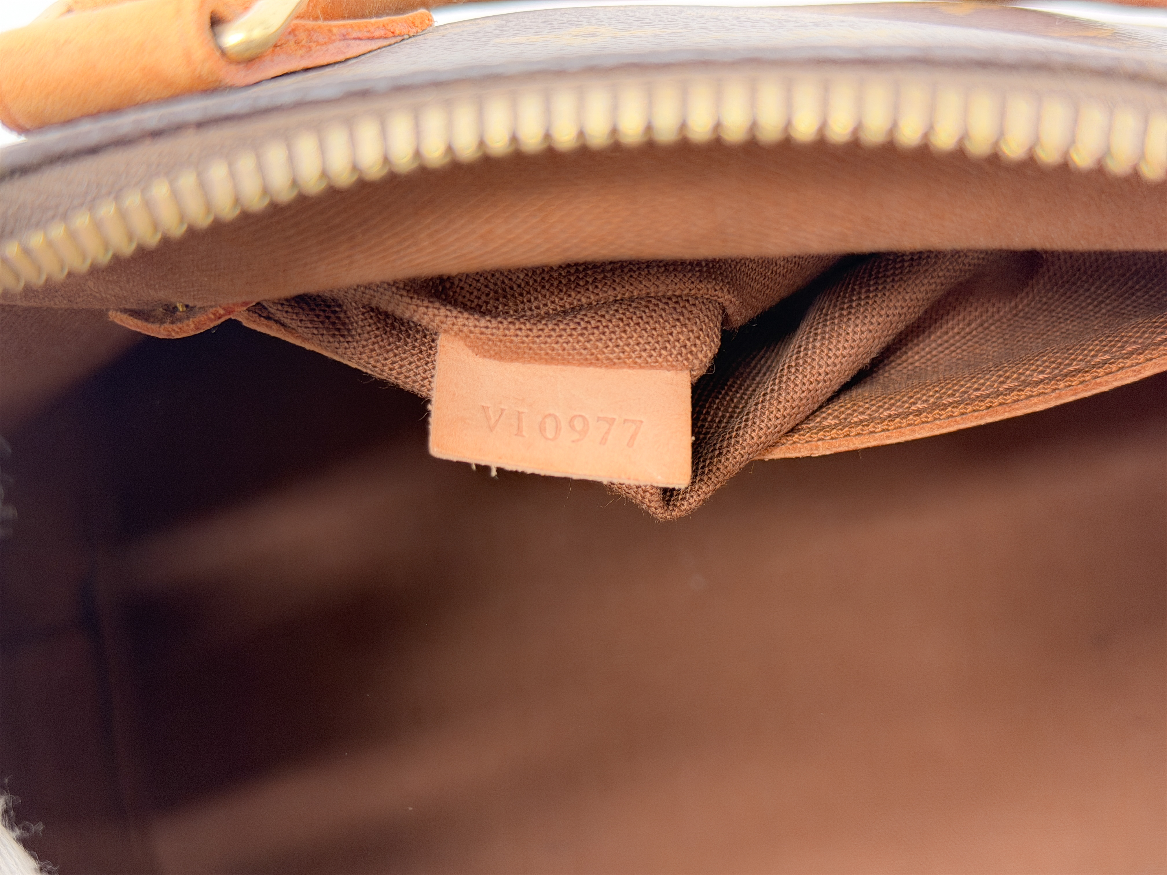 Monogram M51130 Alma PM VI0977 Handbag — view 14