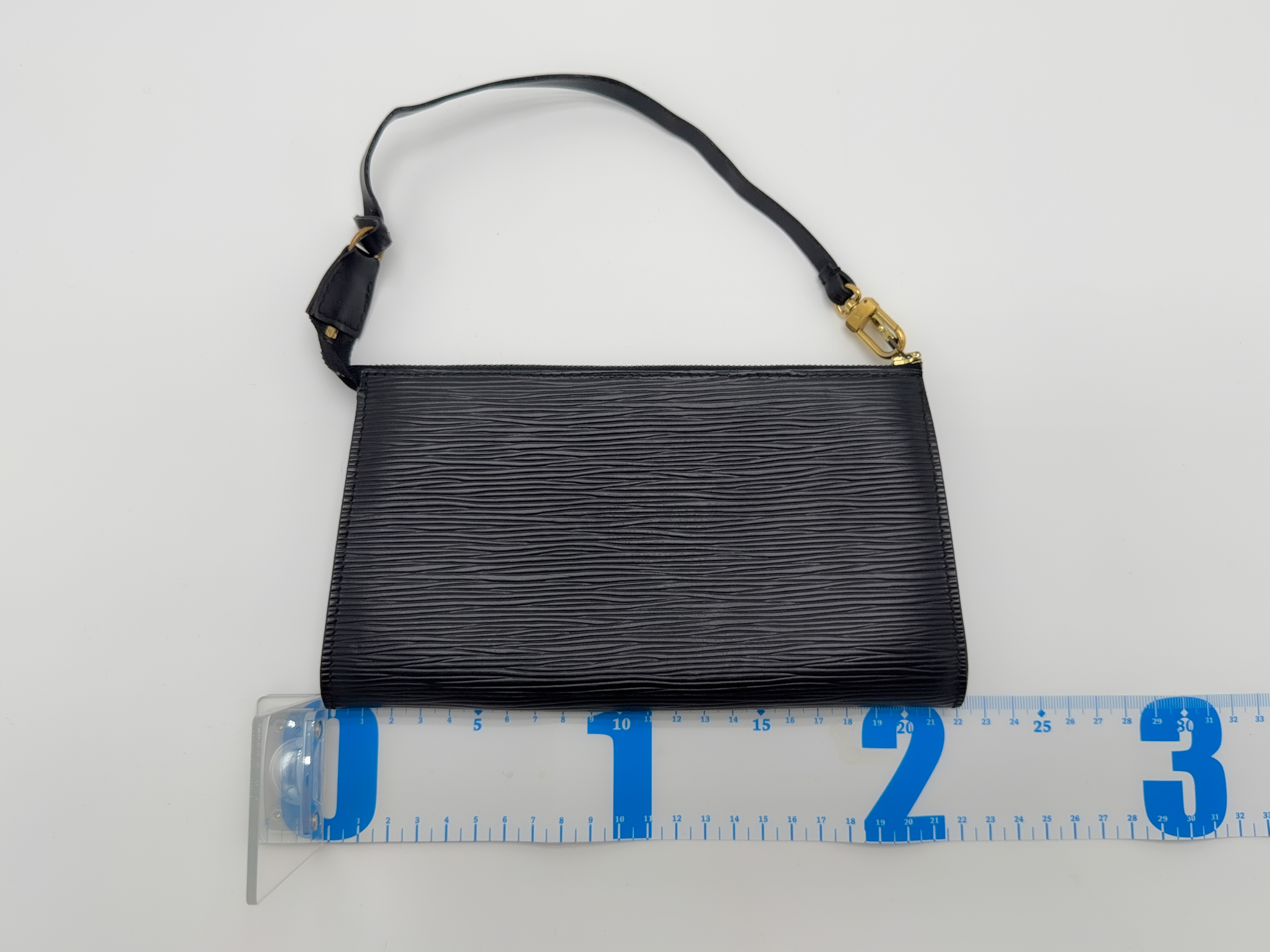 Epi M52942 Pochette Accessoires Noir AR1917 Pouch — view 2