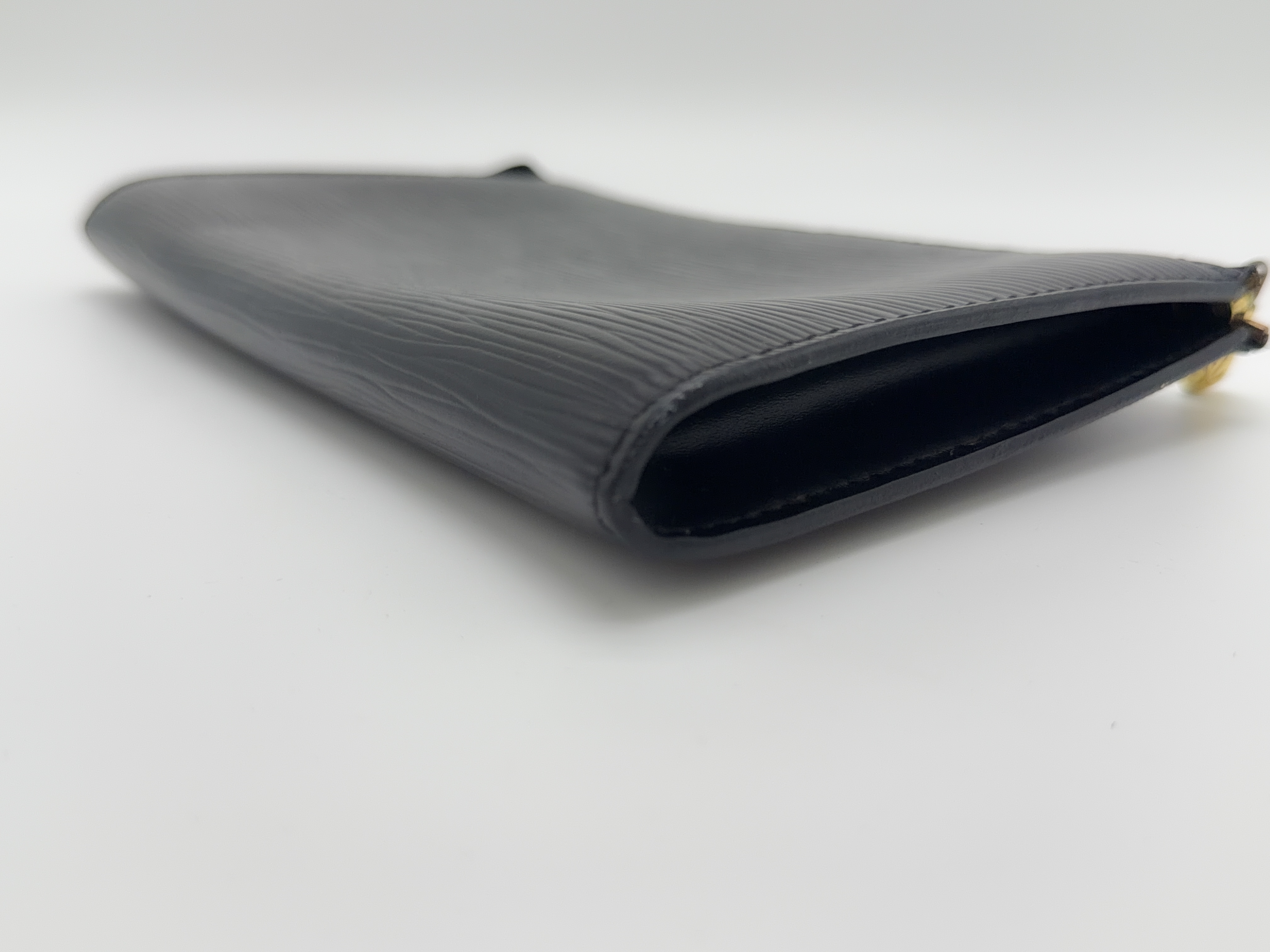 Epi M52942 Pochette Accessoires Noir AR1917 Pouch — view 5