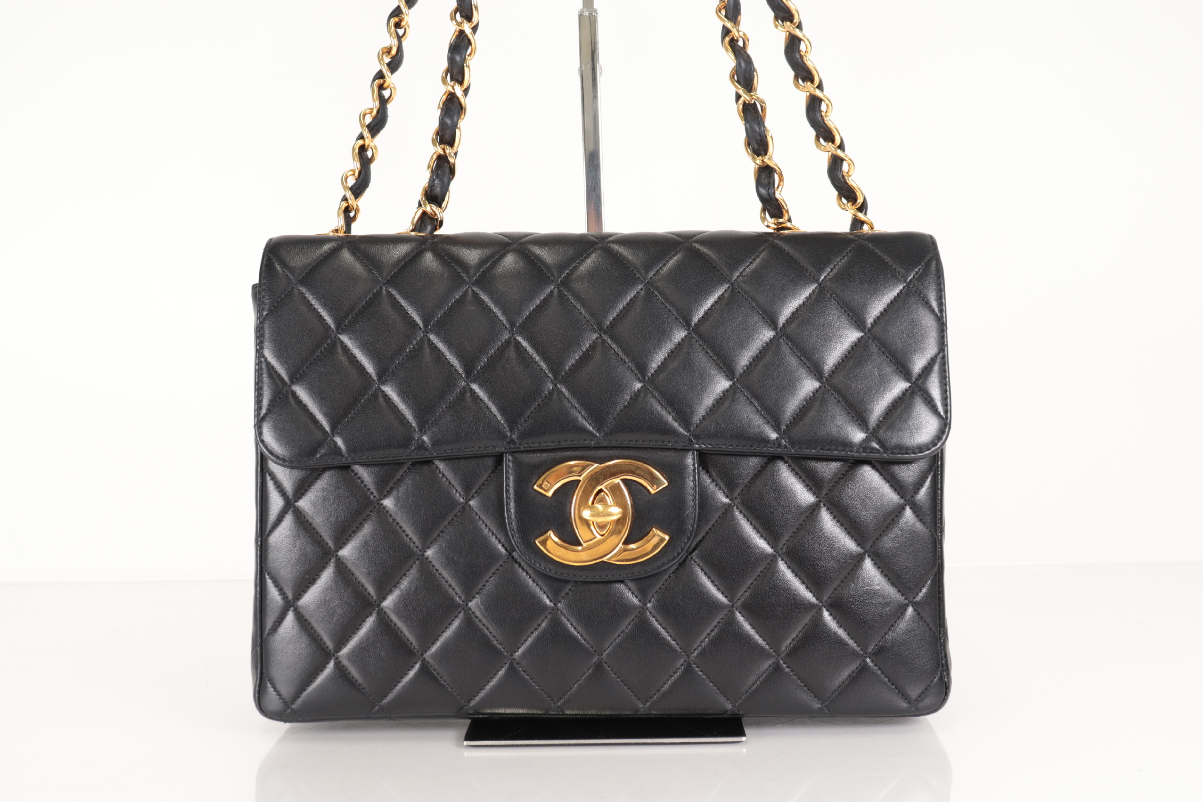 Lambskin Chain Shoulder Bag W30 (Serial Number 5) — view 2
