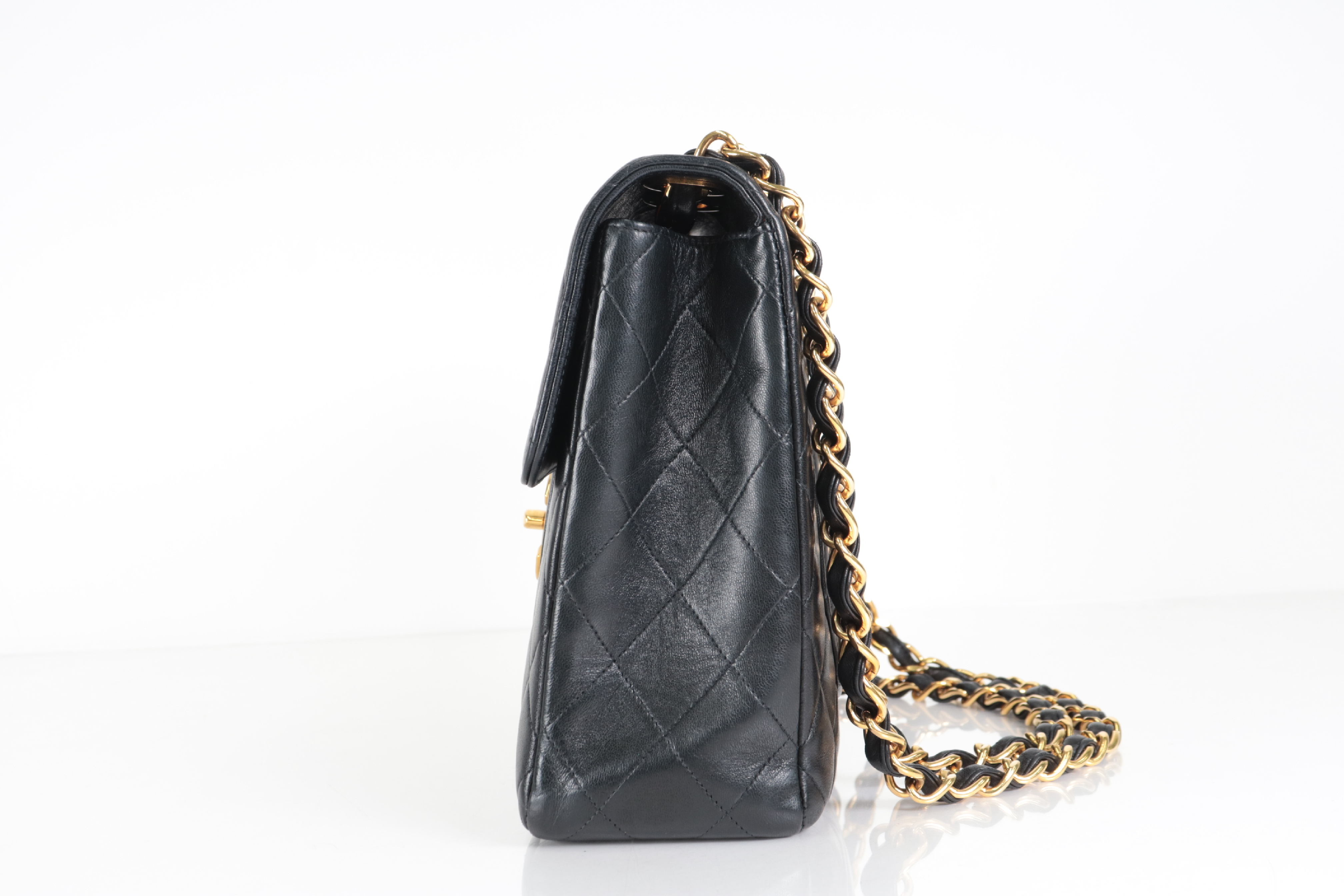 Lambskin Chain Shoulder Bag W30 (Serial Number 5) — view 5