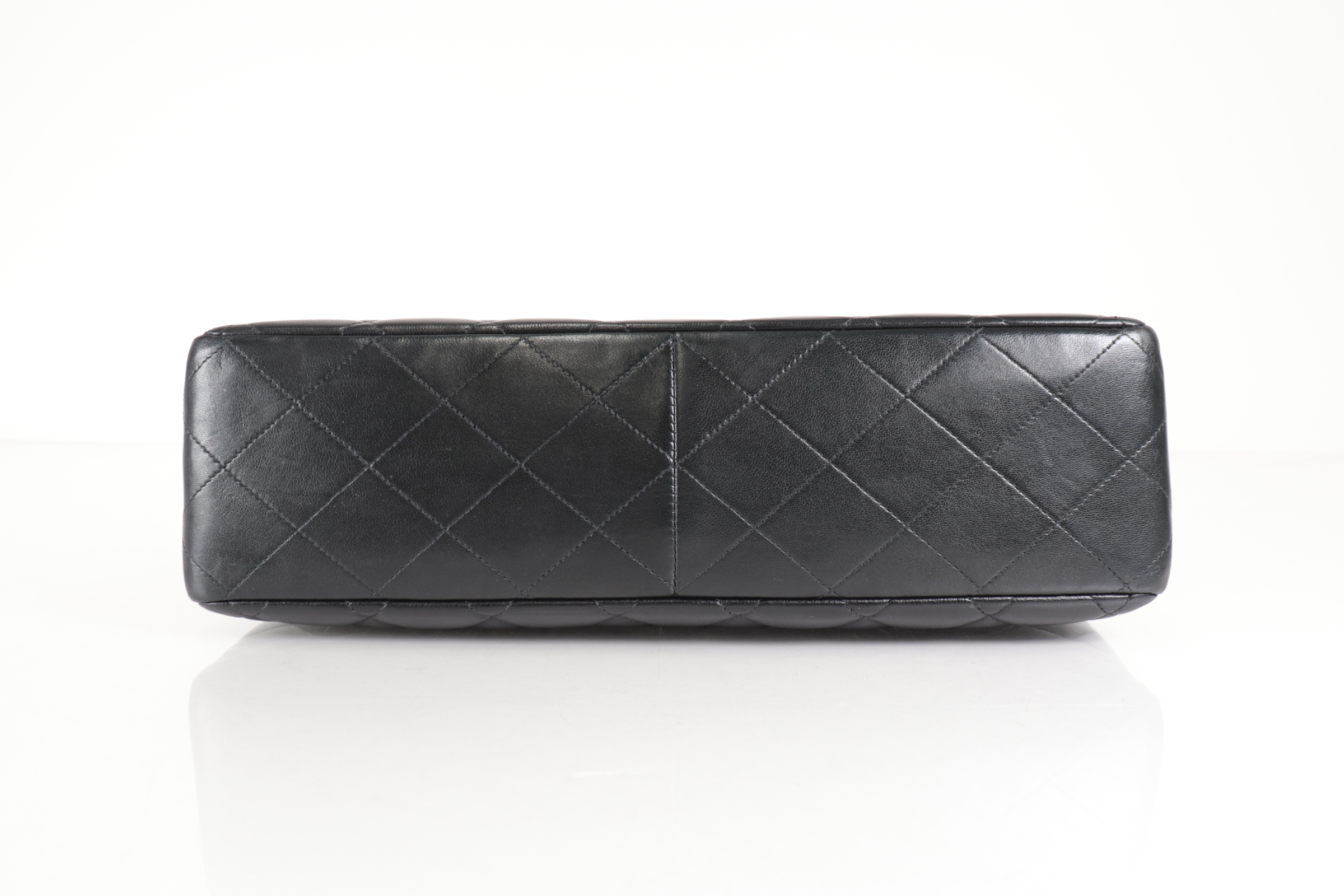 Lambskin Chain Shoulder Bag W30 (Serial Number 5) — view 7