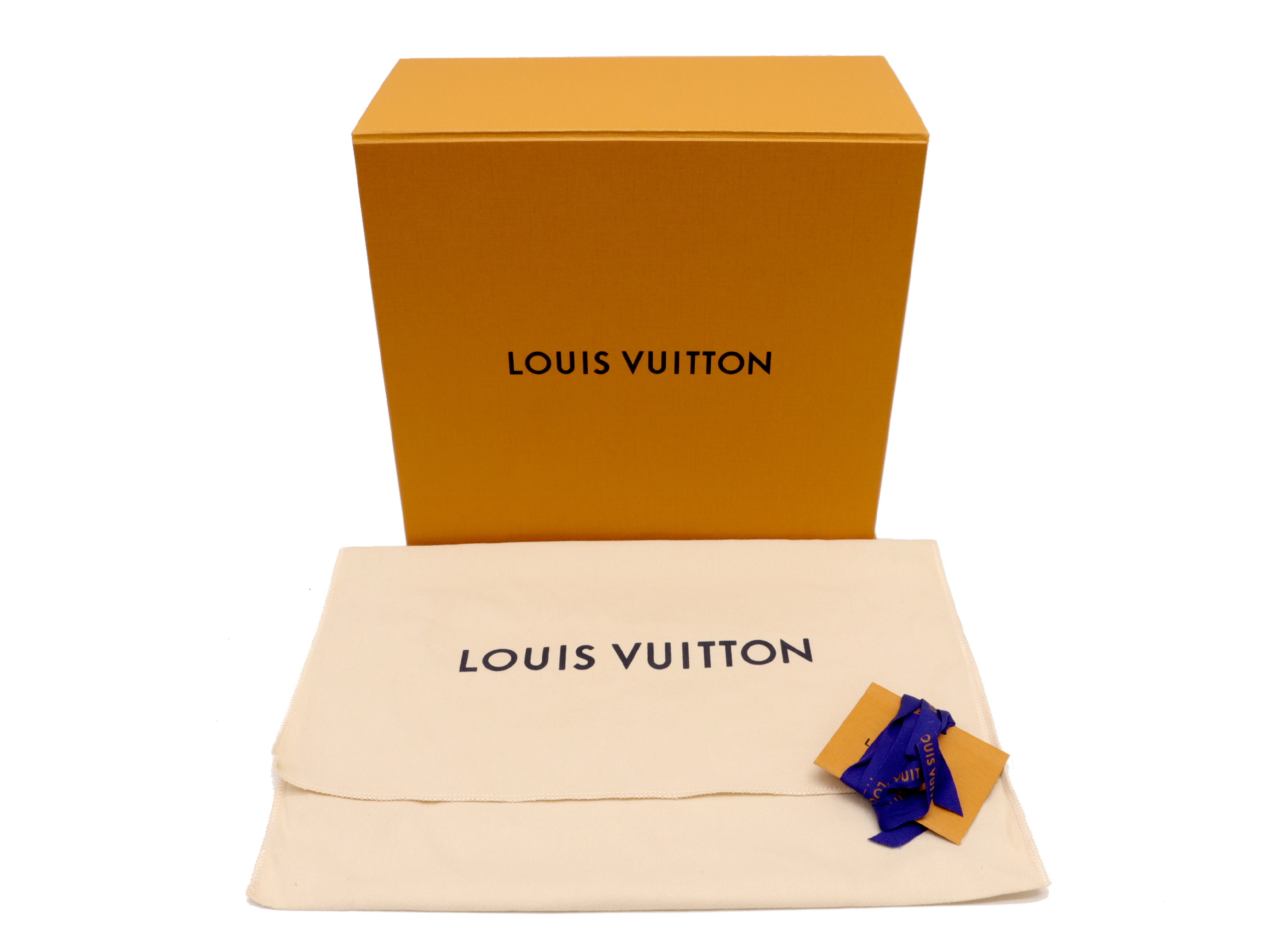 Vuitton Cap Monogram Essential M77590 M Other Accessories — view 9