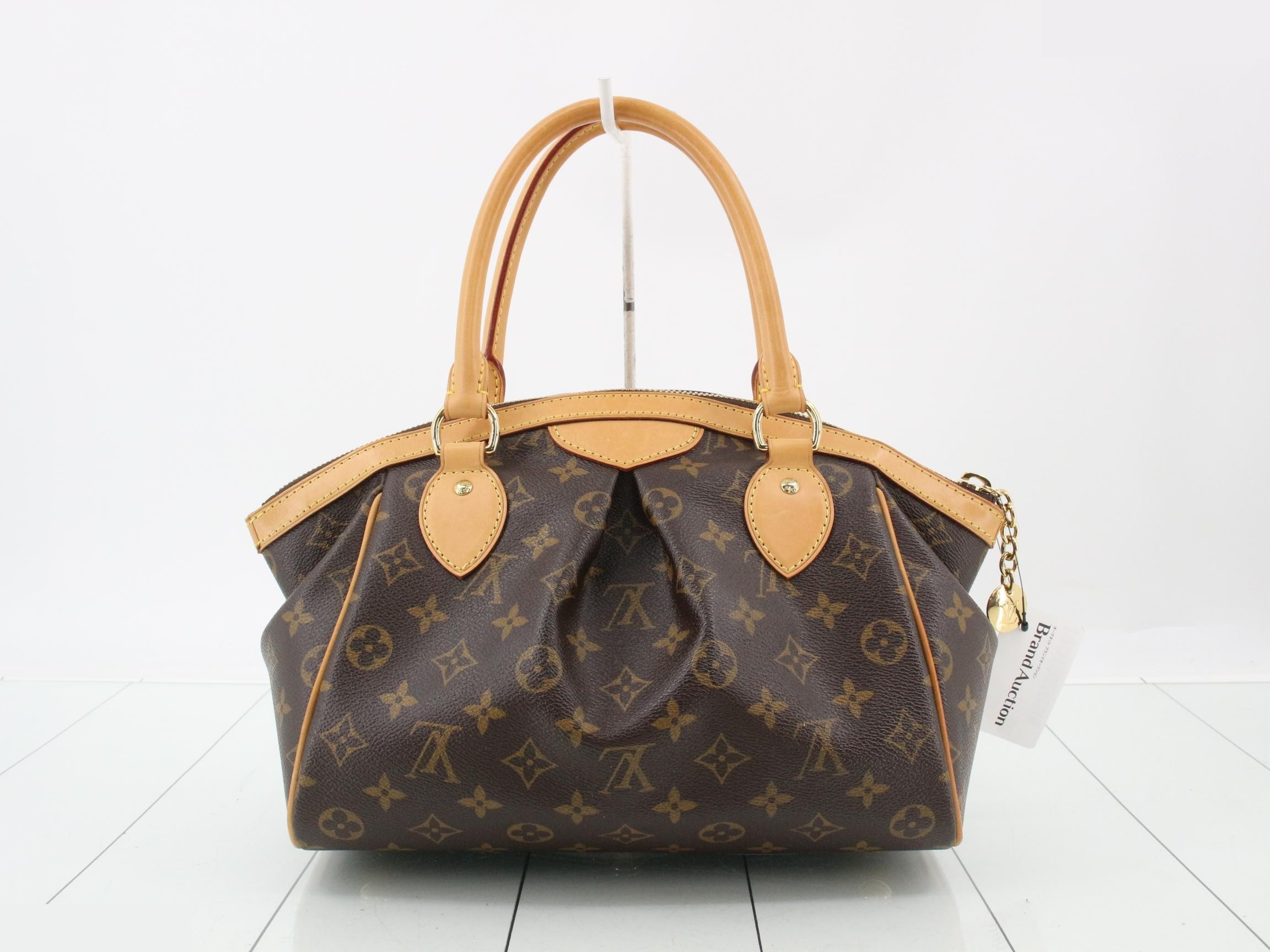LV Tivoli PM M40143/VI3079 — view 2