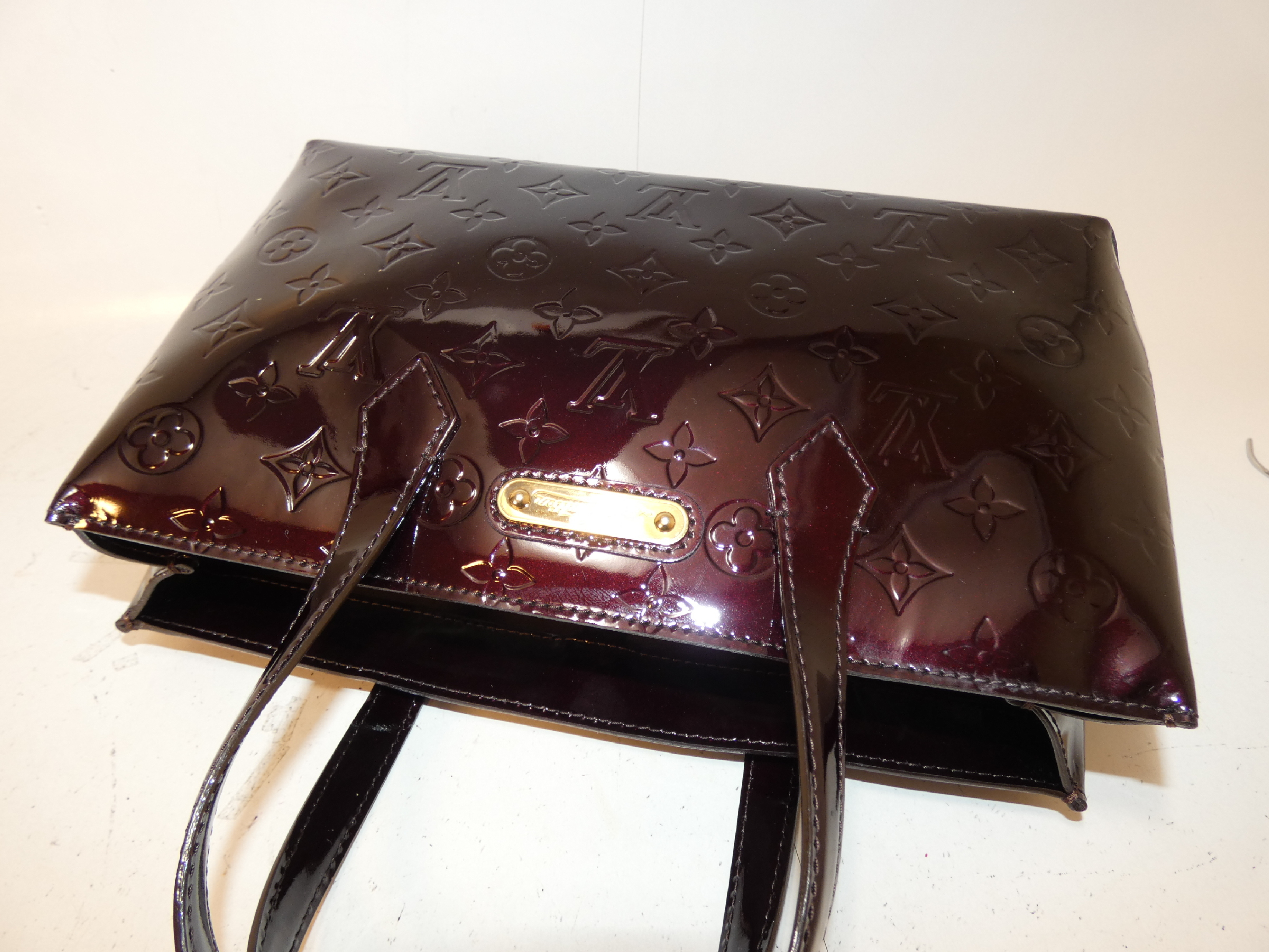 Wilshire Amarante Hand Tote Bag — view 3