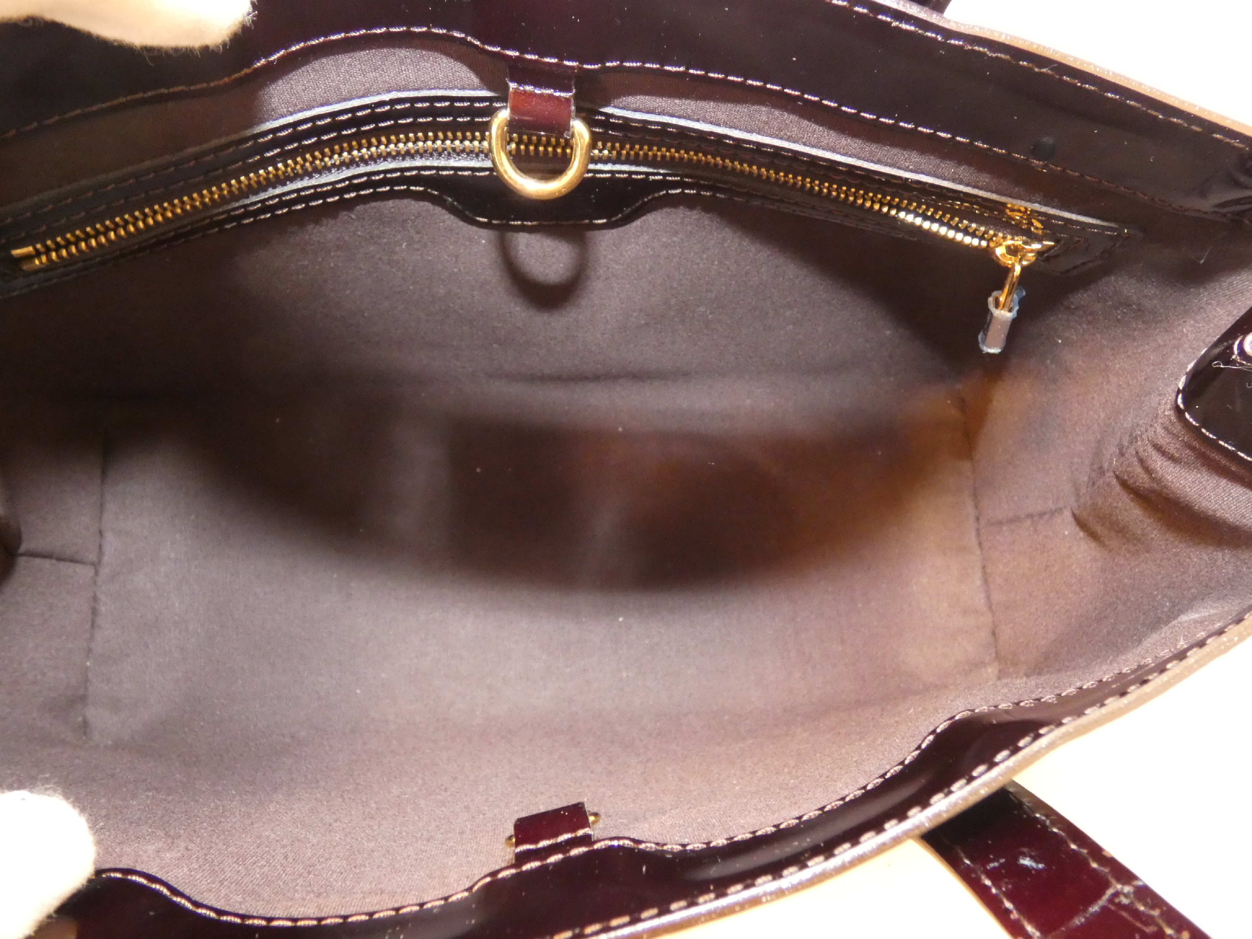 Wilshire Amarante Hand Tote Bag — view 9