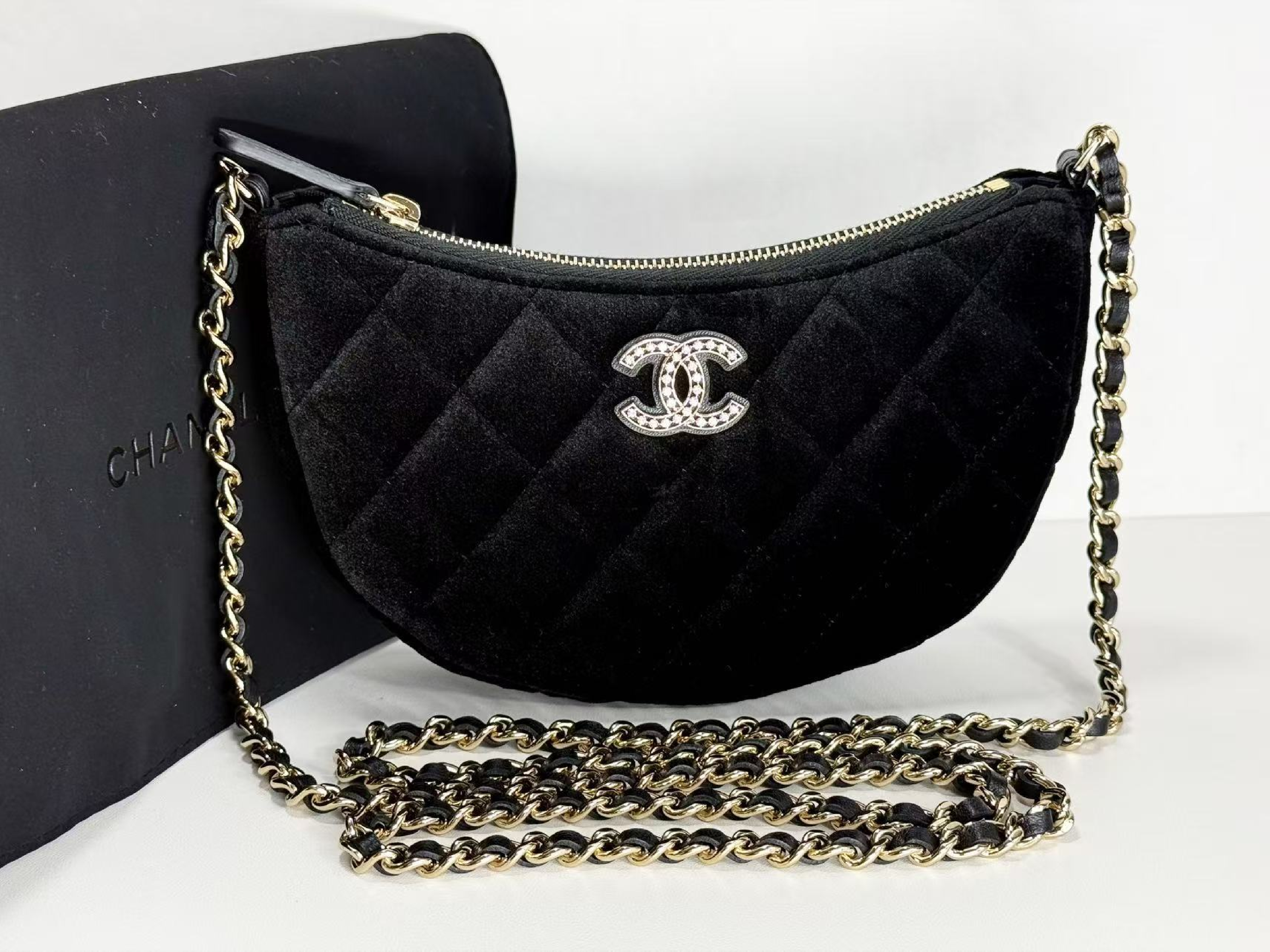 Stored Item, Black Matelassé Velour Hobo Bag, VIP G, W17/H11/D3cm (approx.), with dust bag and serial ID, Gold hardware, Shoulder strap, E5PT75AH.