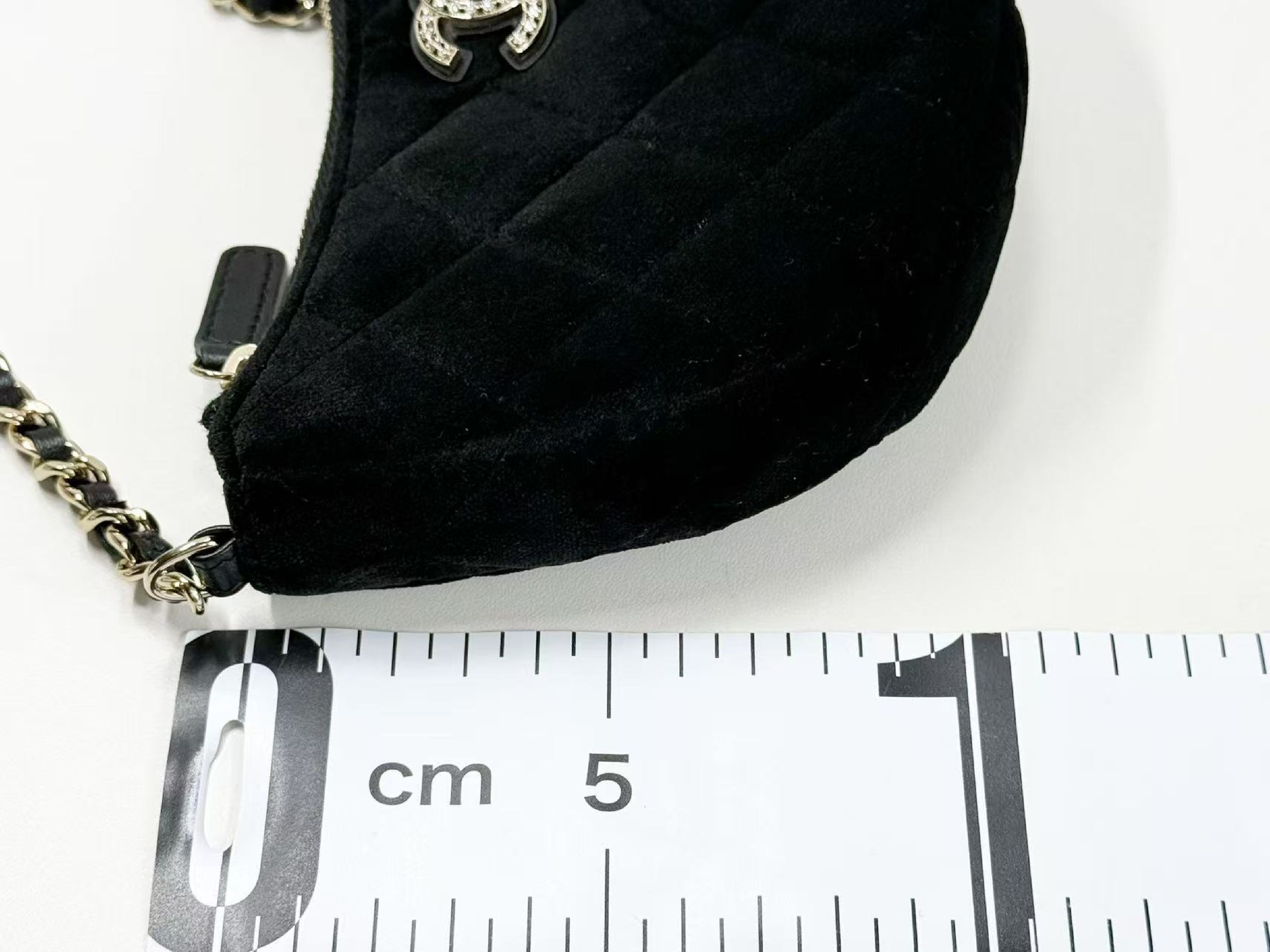 Stored Item, Black Matelassé Velour Hobo Bag, VIP G, W17/H11/D3cm (approx.), with dust bag and serial ID, Gold hardware, Shoulder strap, E5PT75AH. — view 4