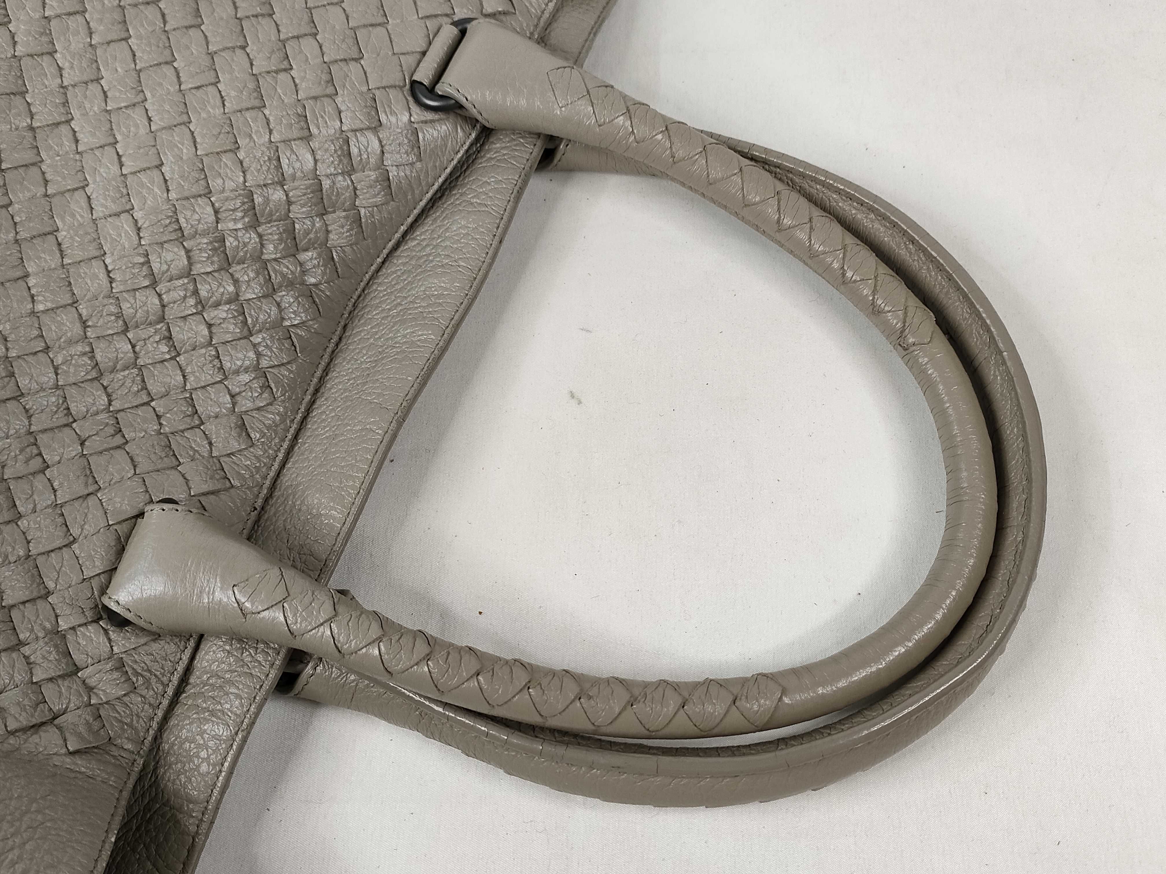 Intrecciato Bottega Veneta Intrecciato Leather Tote Bag — view 3