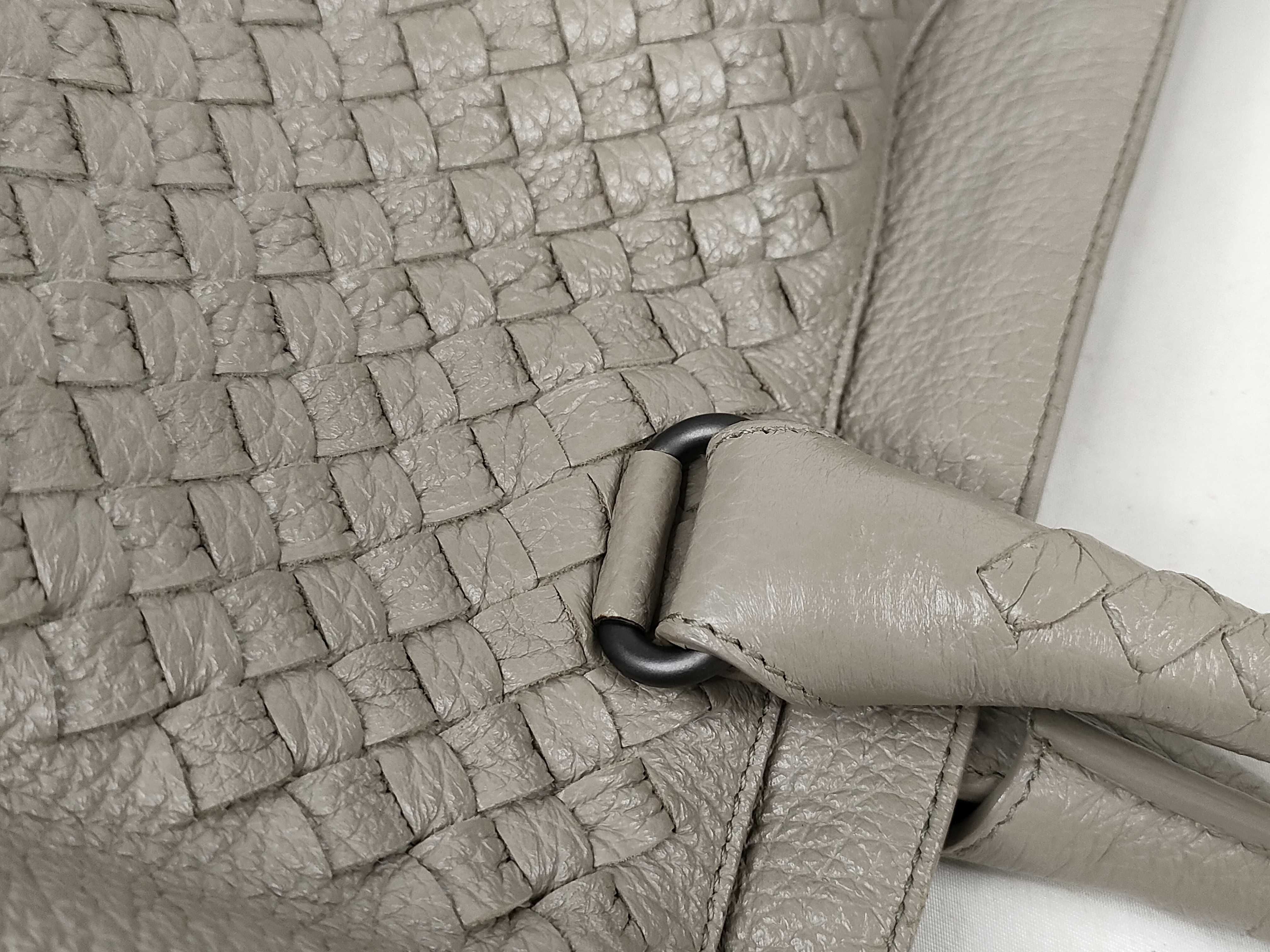 Intrecciato Bottega Veneta Intrecciato Leather Tote Bag — view 5