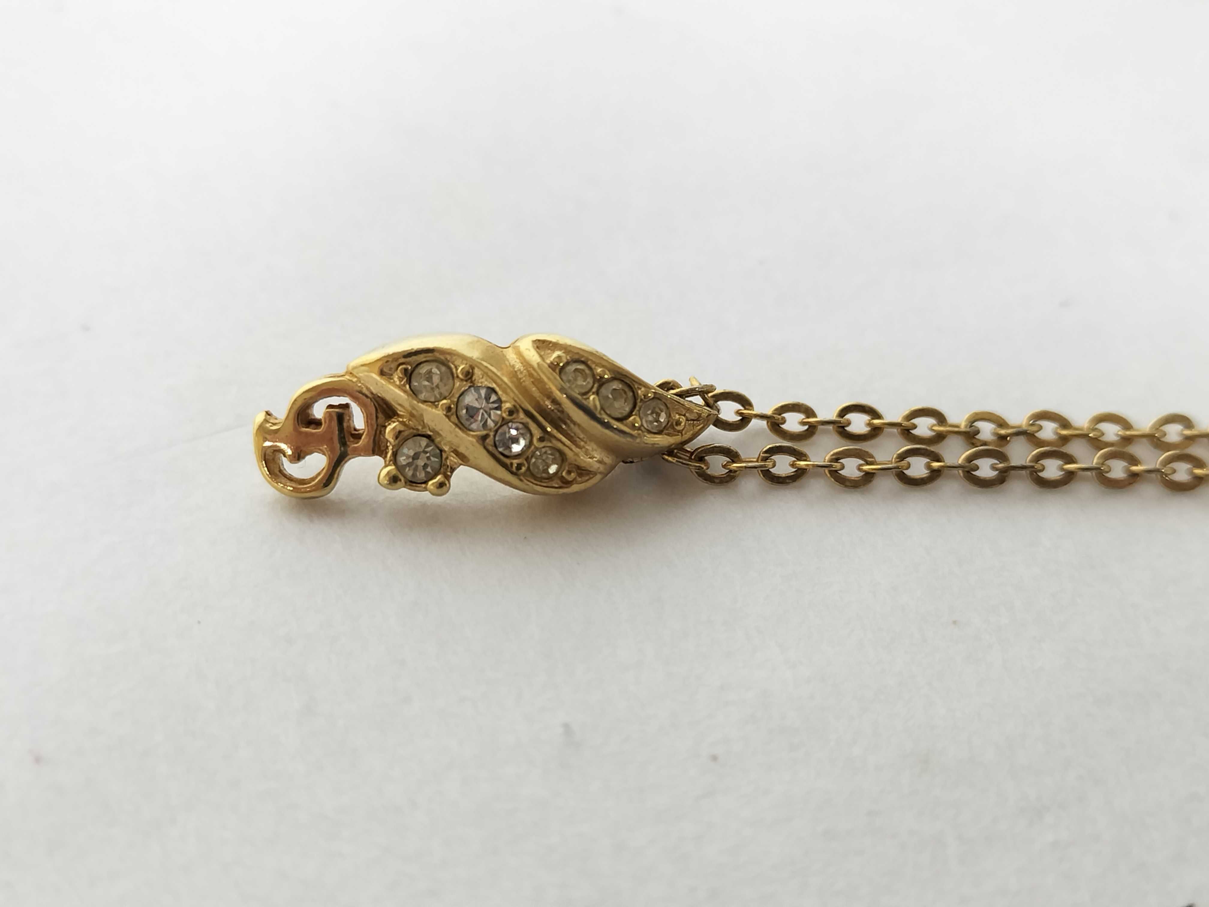 necklace — view 3