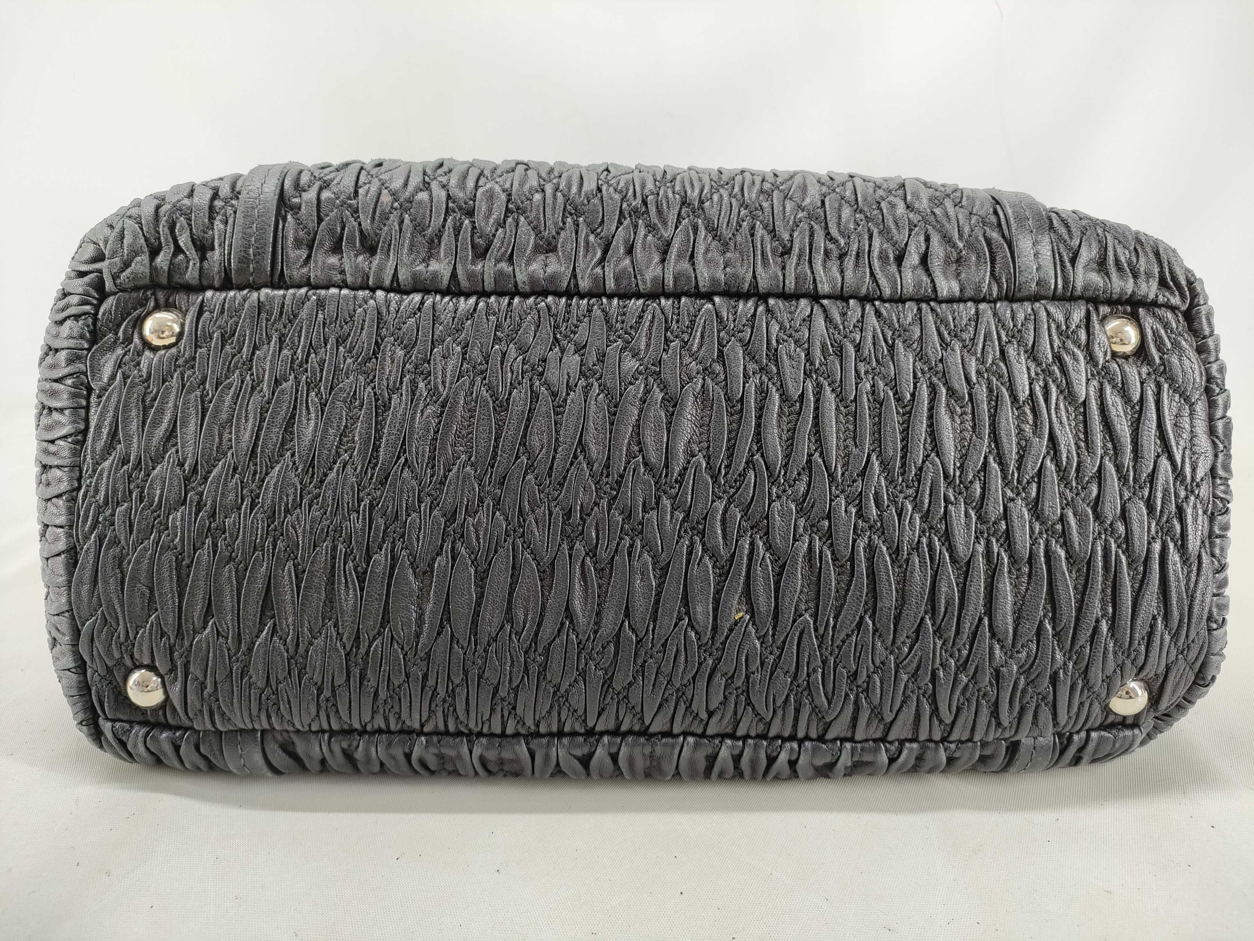 Leather Chain Shoulder Bag Tote Bag — view 3