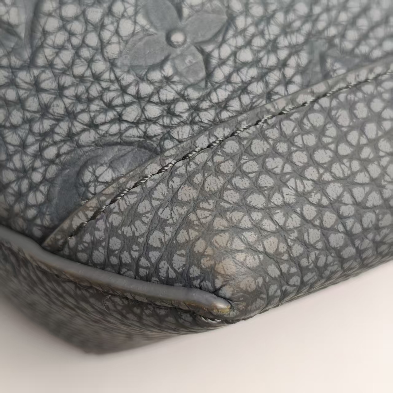 【*Shipped from: China*】LOUIS VUITTON Leather Shoulder Bag — view 10