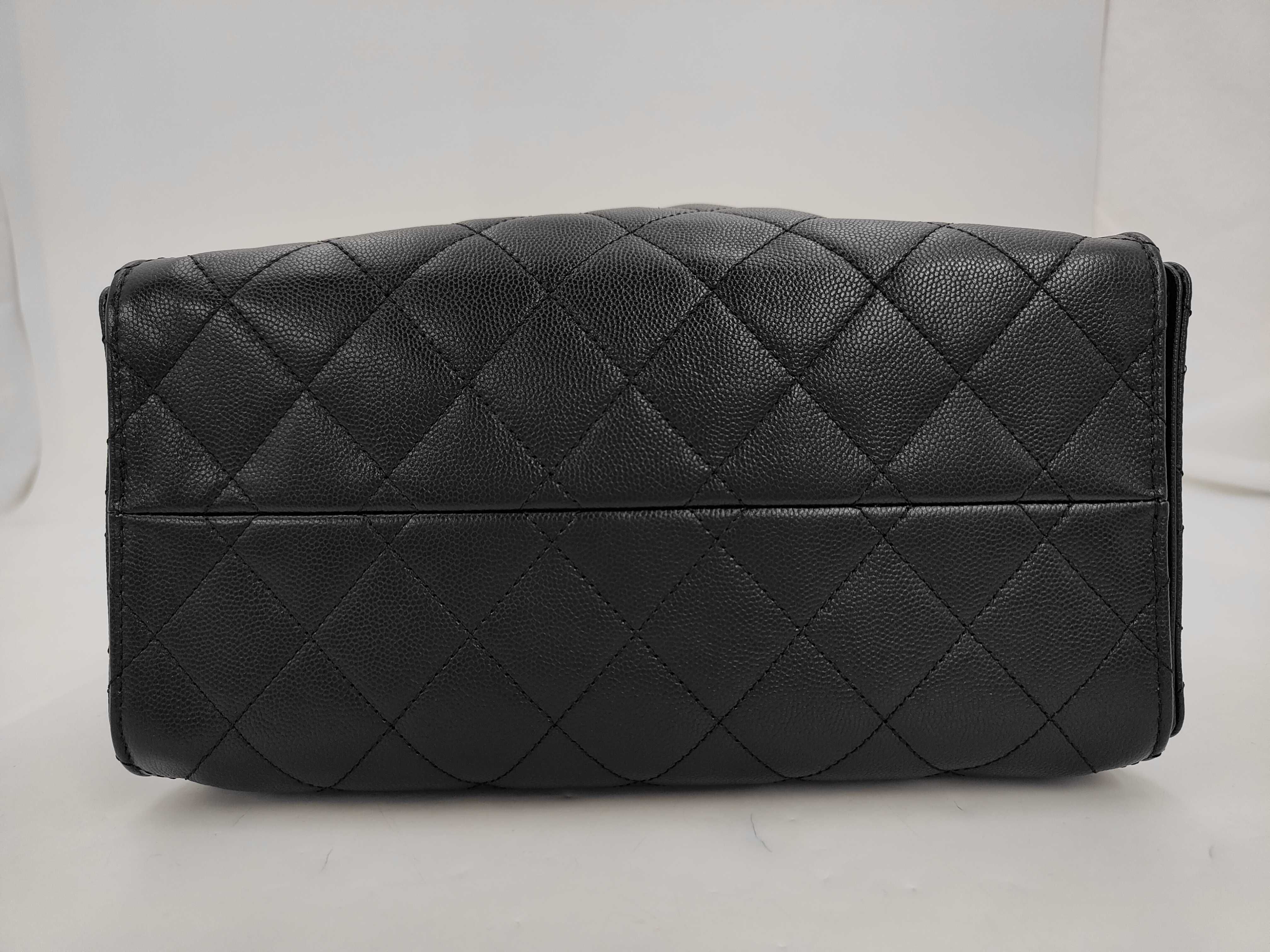 25 Caviar Skin Chain Bag — view 3
