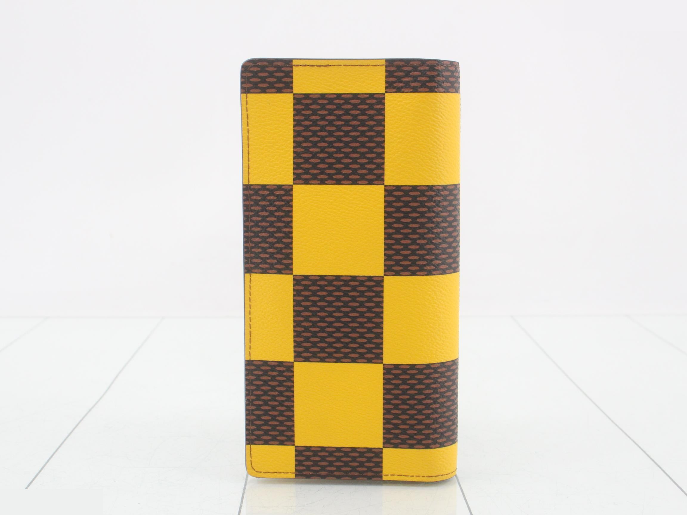 LV Portefeuille Plaza Damier Pop Canvas Brown x Yellow — view 2