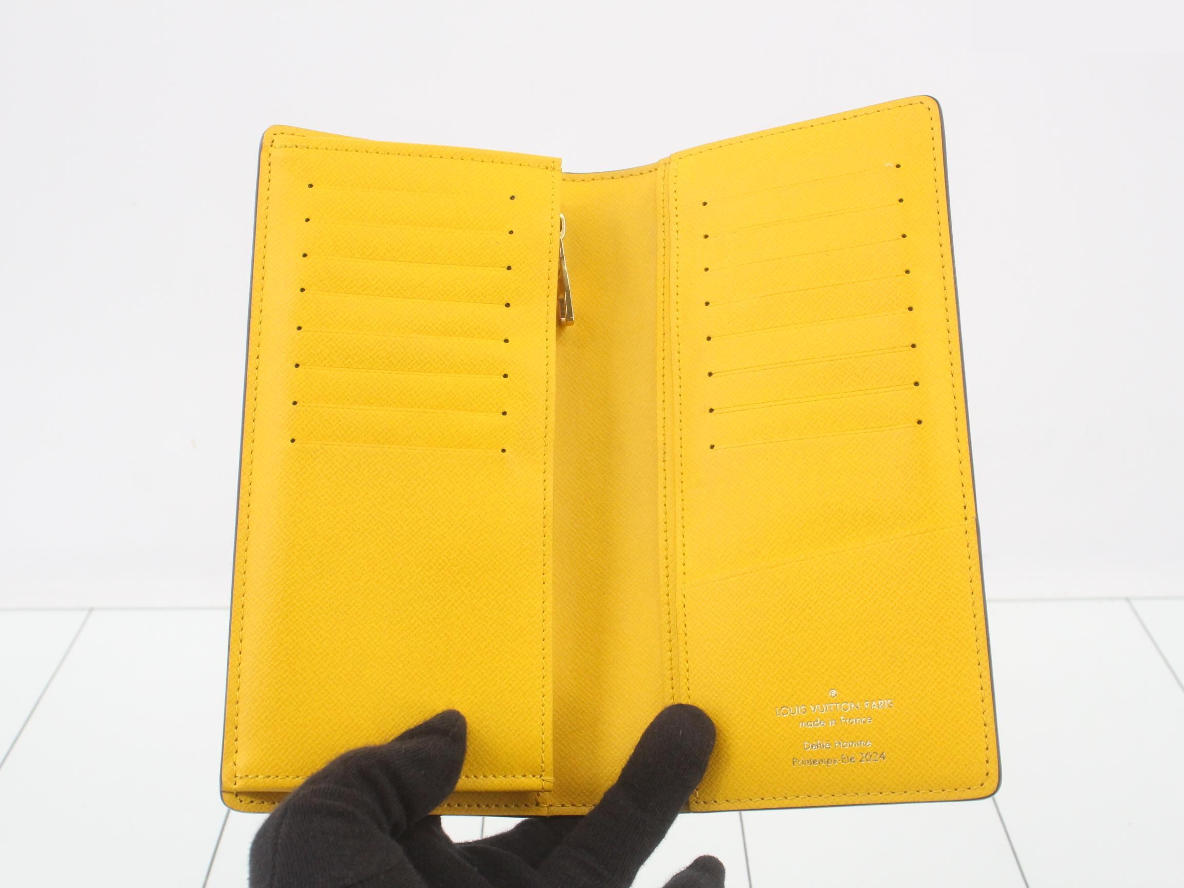 LV Portefeuille Plaza Damier Pop Canvas Brown x Yellow — view 4