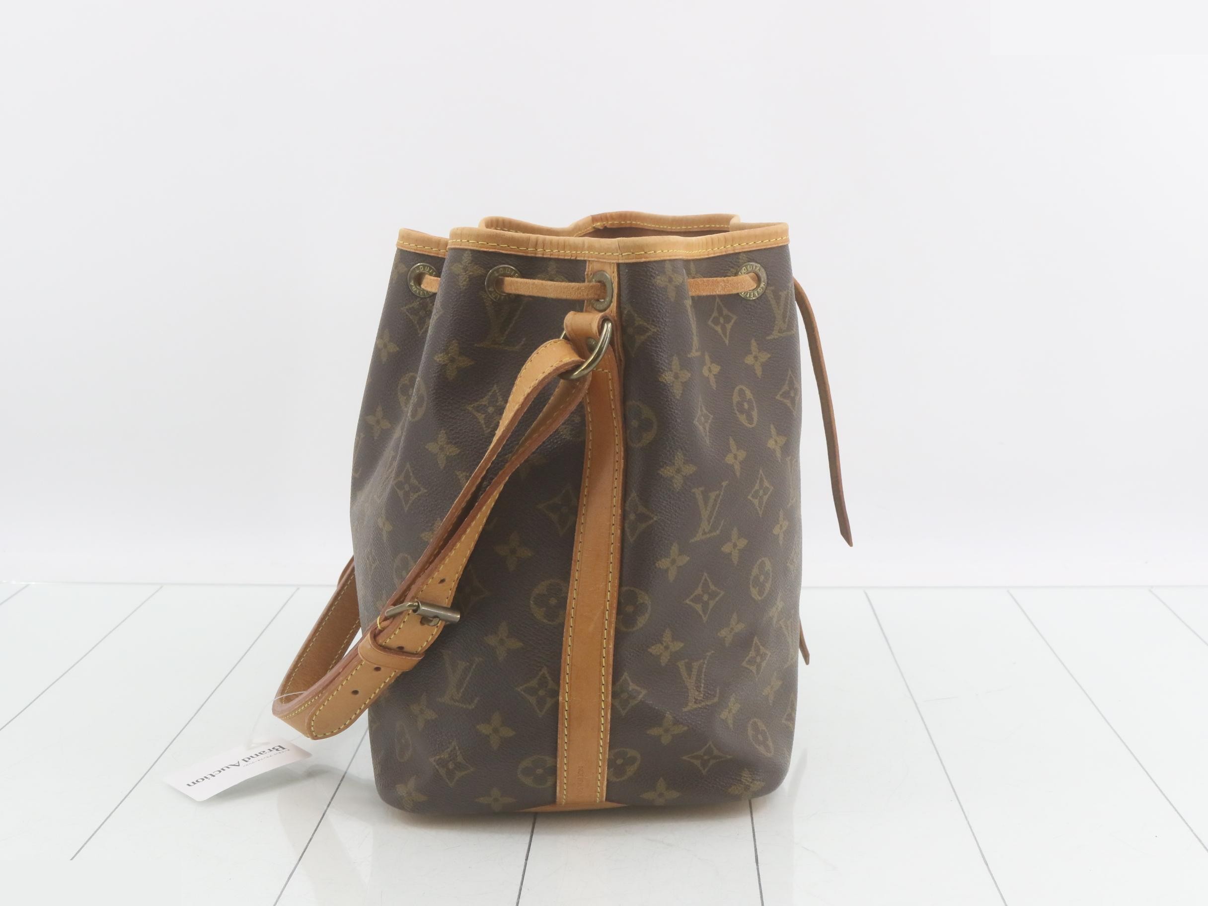 Monogram Petit Noé (old model) shoulder bag — view 4