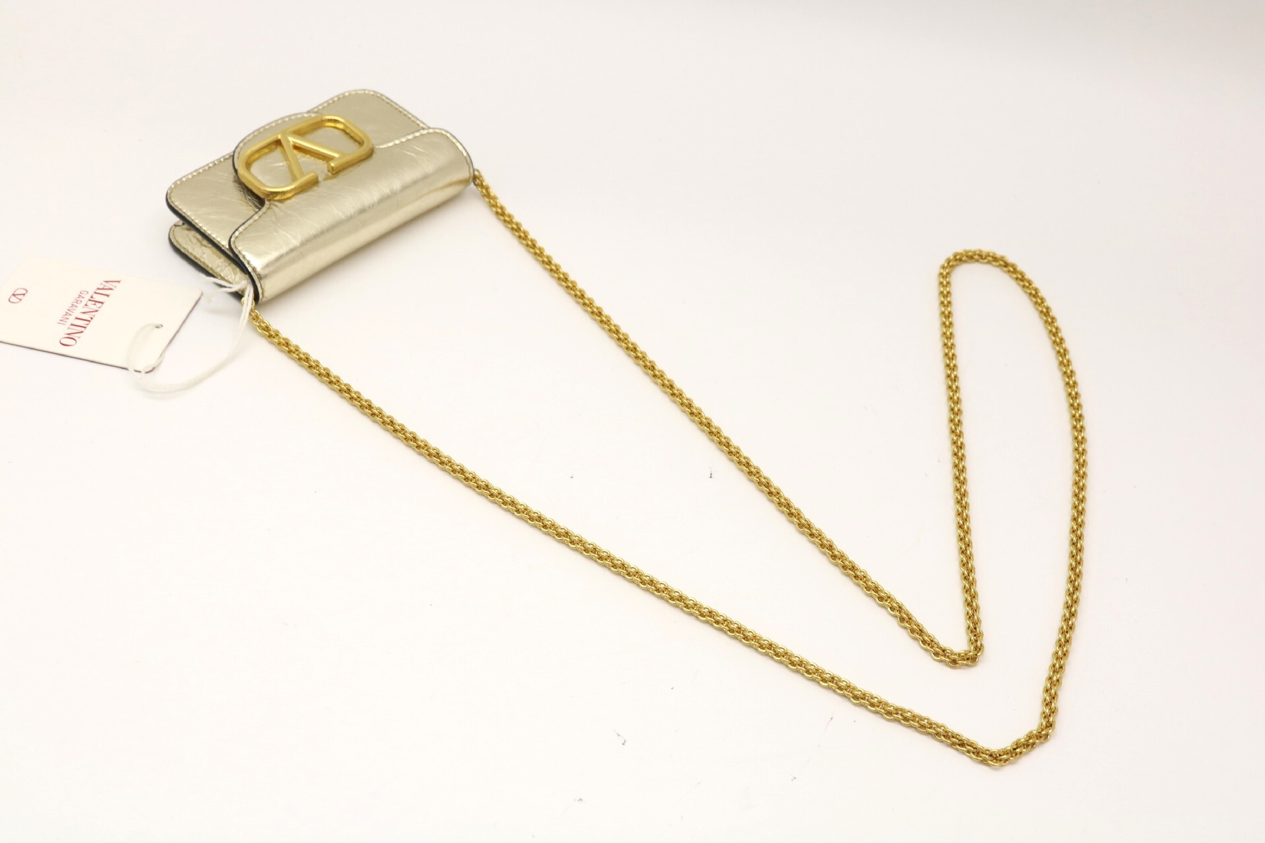 V Logo Chain Shoulder Bag — view 8