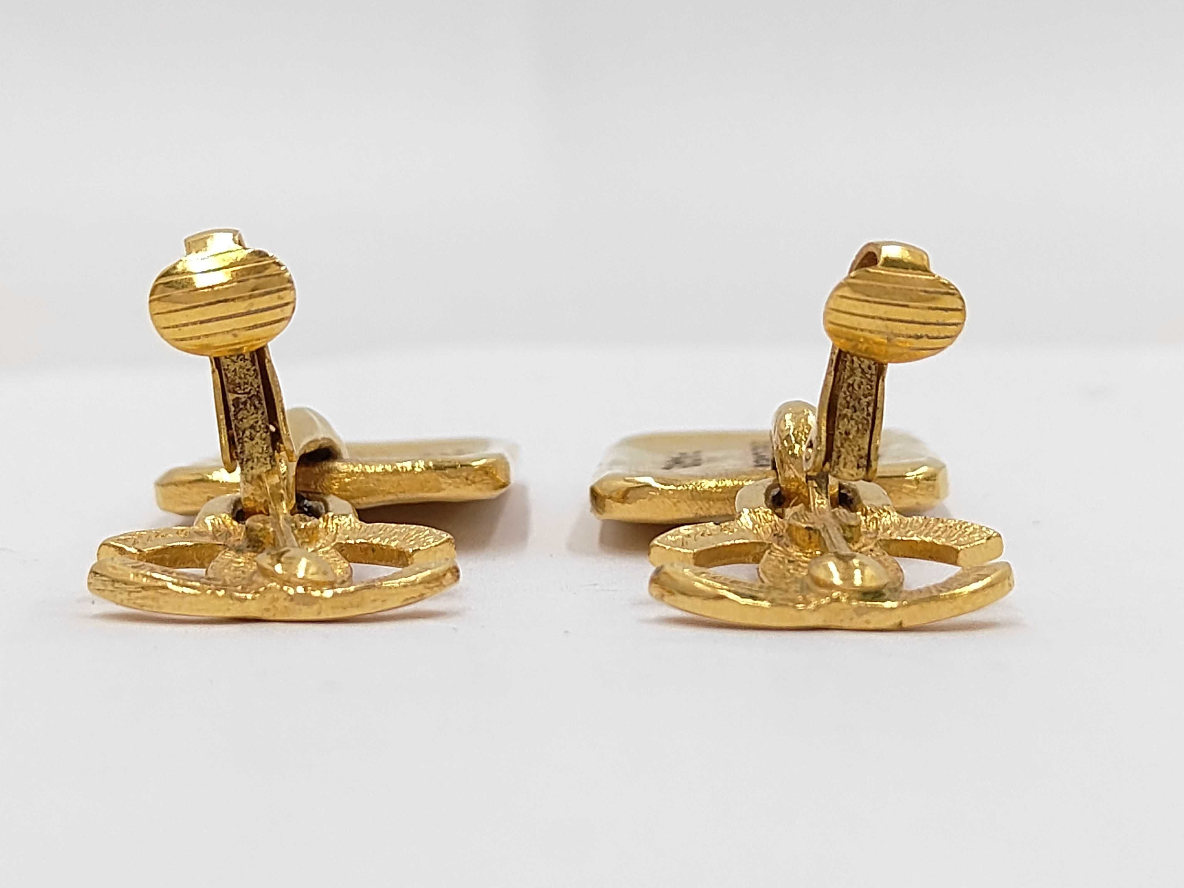Cambon Plate Coco Mark Earrings GP Earrings — view 4