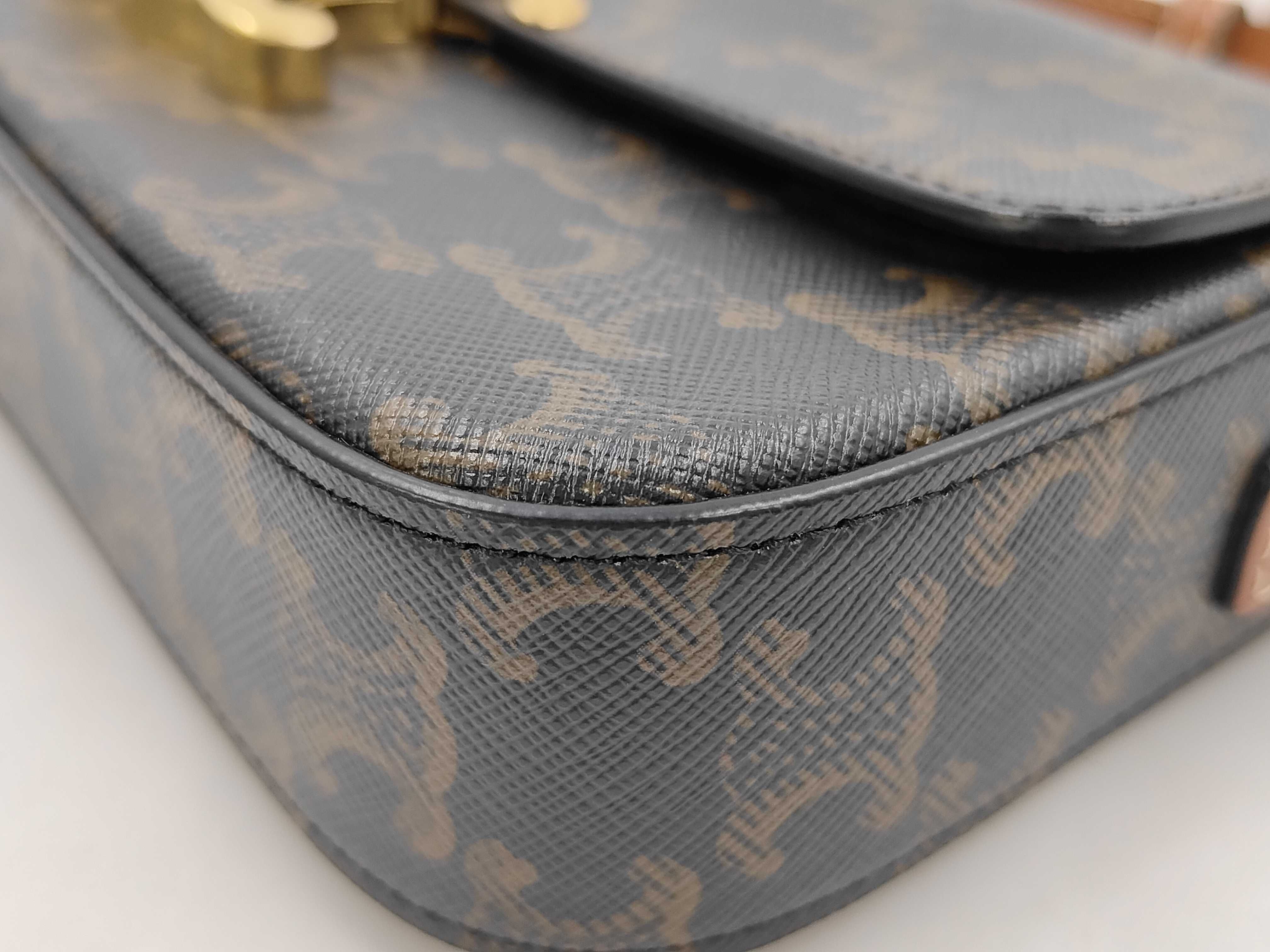 Triomphe Leather Black Shoulder Bag — view 4