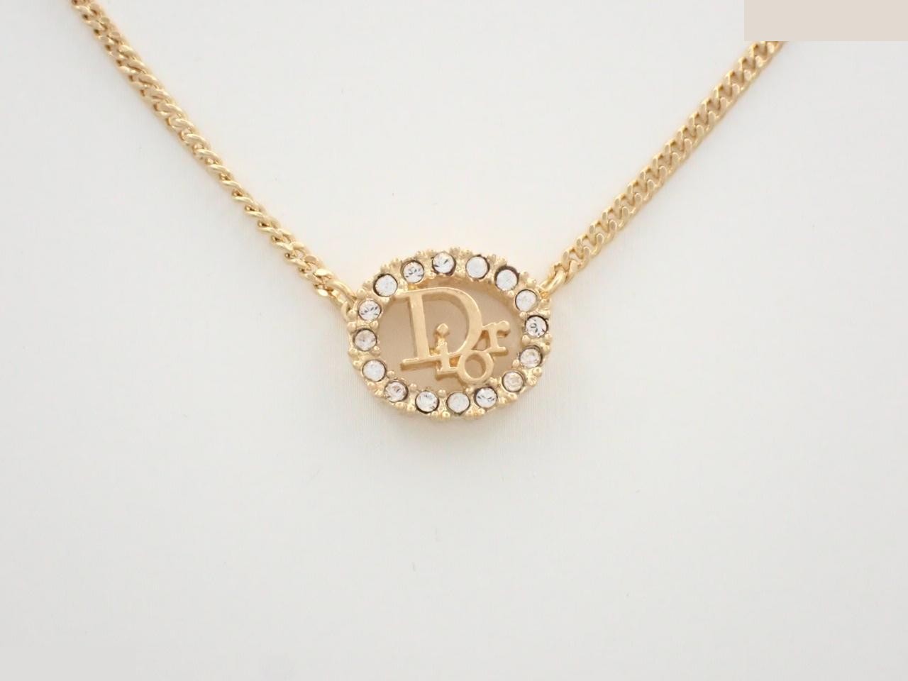 Other lines: Precious metals, necklaces, pendants, chain approximately 42cm