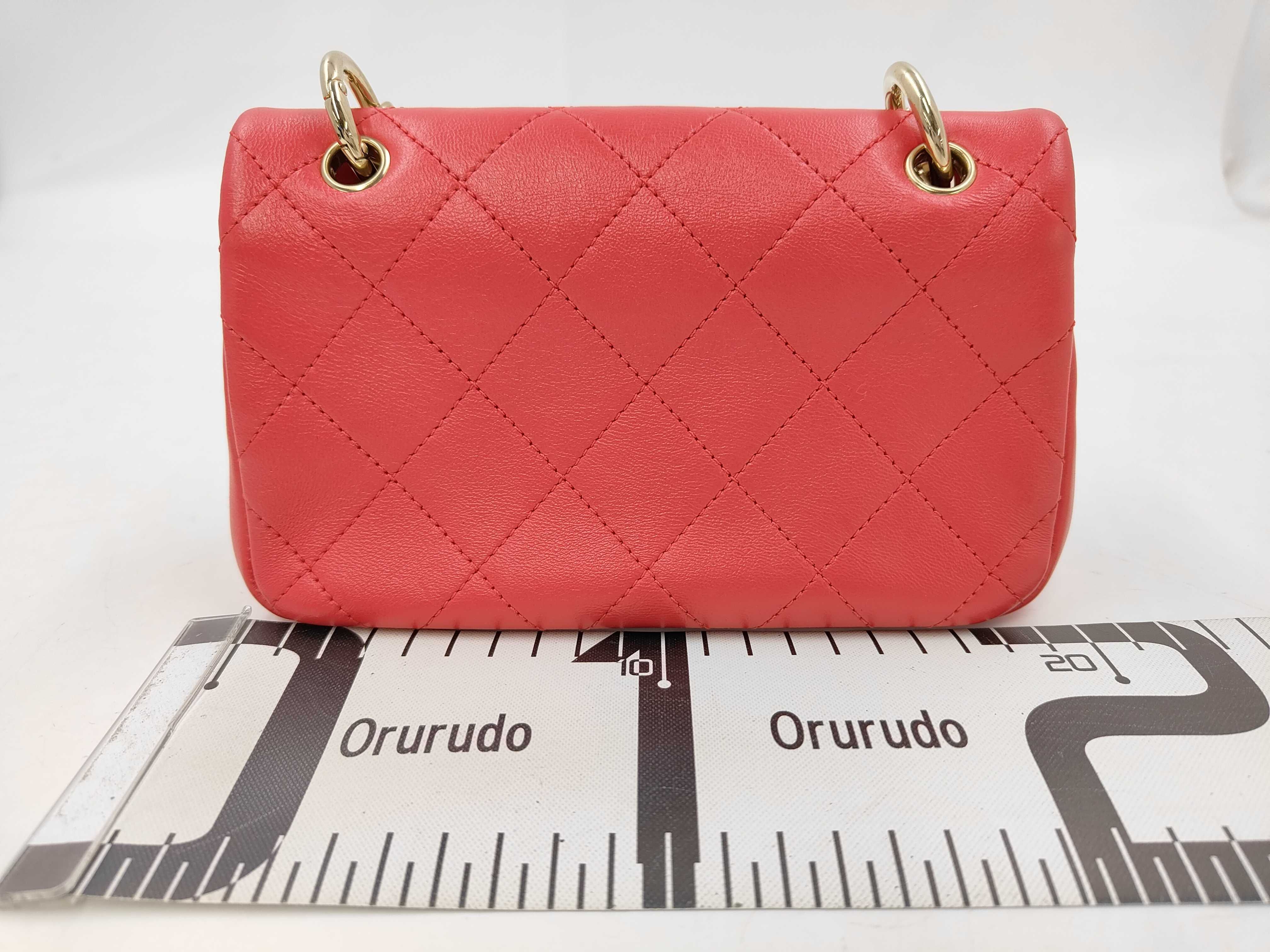 Matelassé Chain Shoulder Bag, Turnlock Closure, Red Shoulder Bag — view 2
