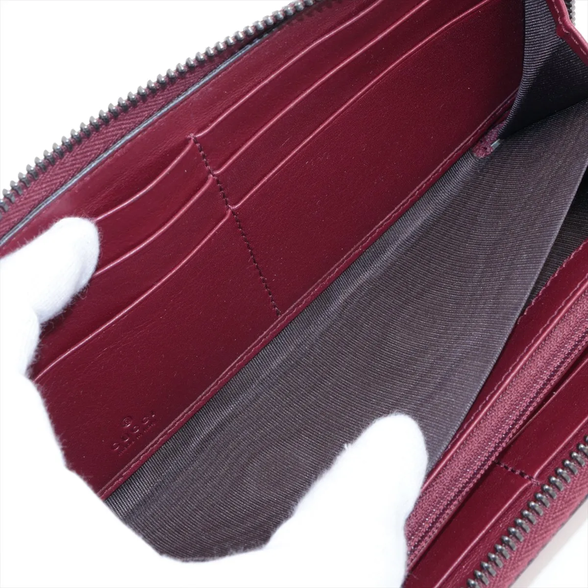 Guccisima 307987 Leather Round Zip Wallet Red — view 4