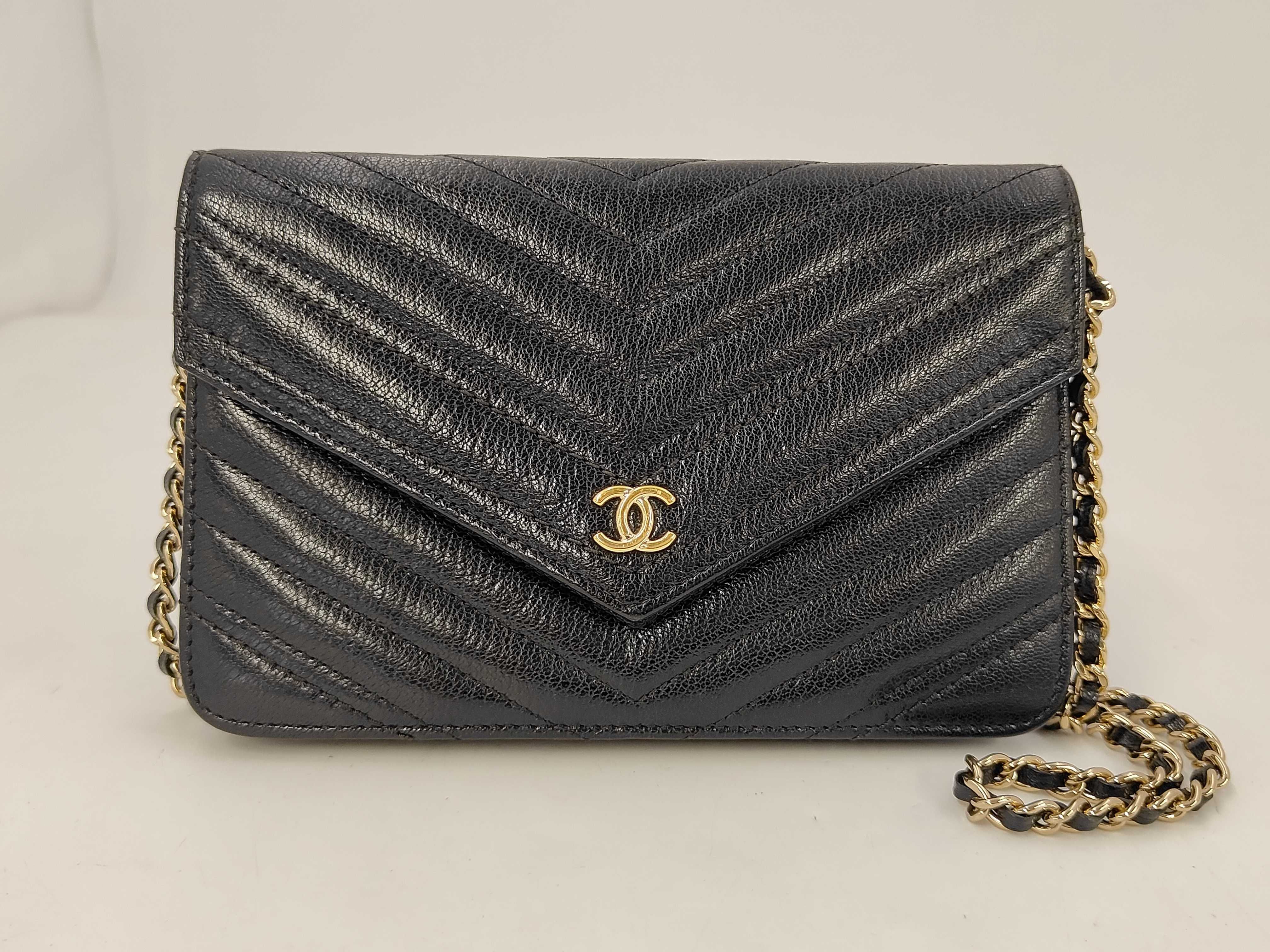 Chain Wallet, Series 27, V-stitch, Leather, Black, Gold Hardware, Shoulder Bag