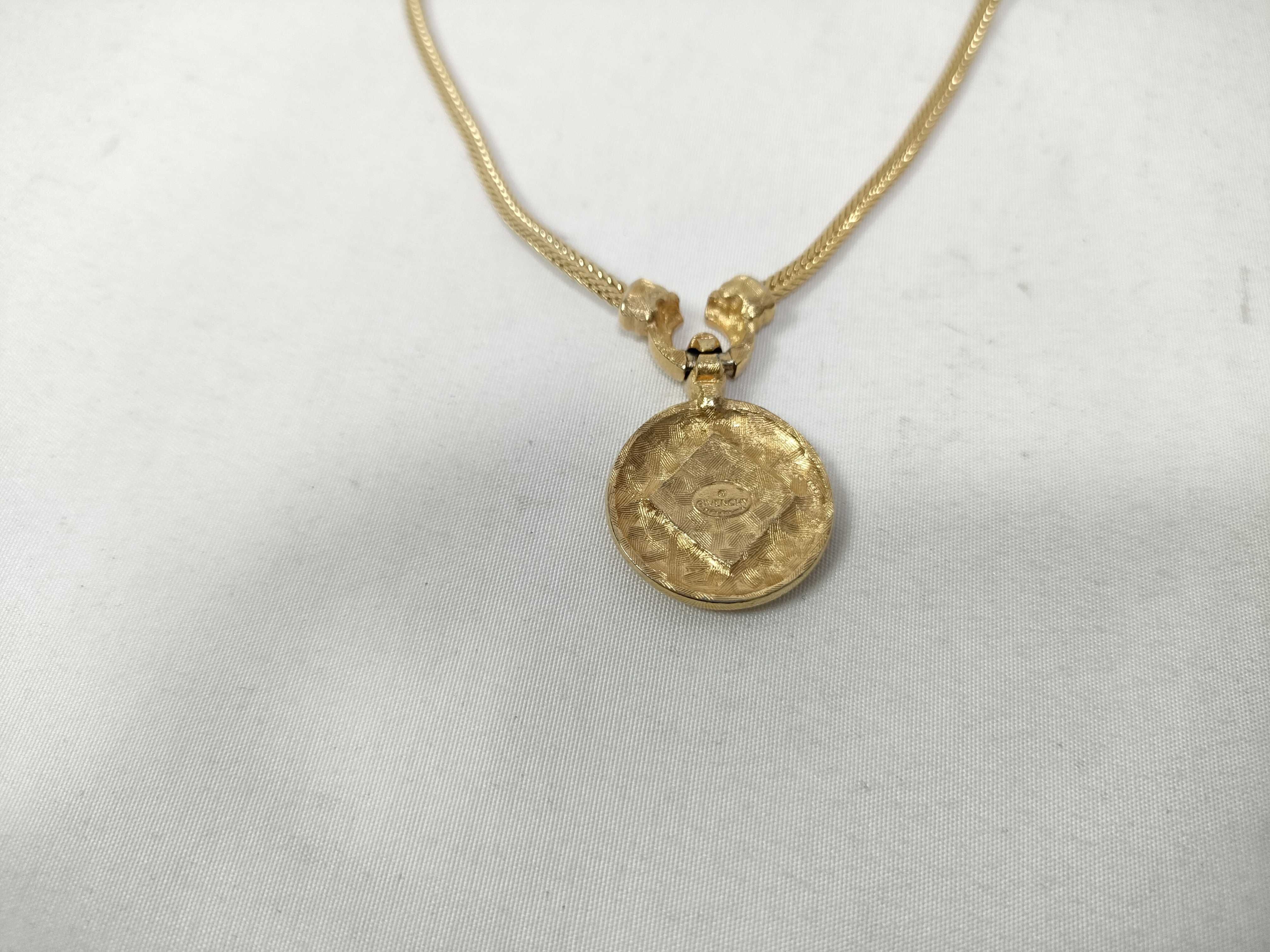Necklace — view 2