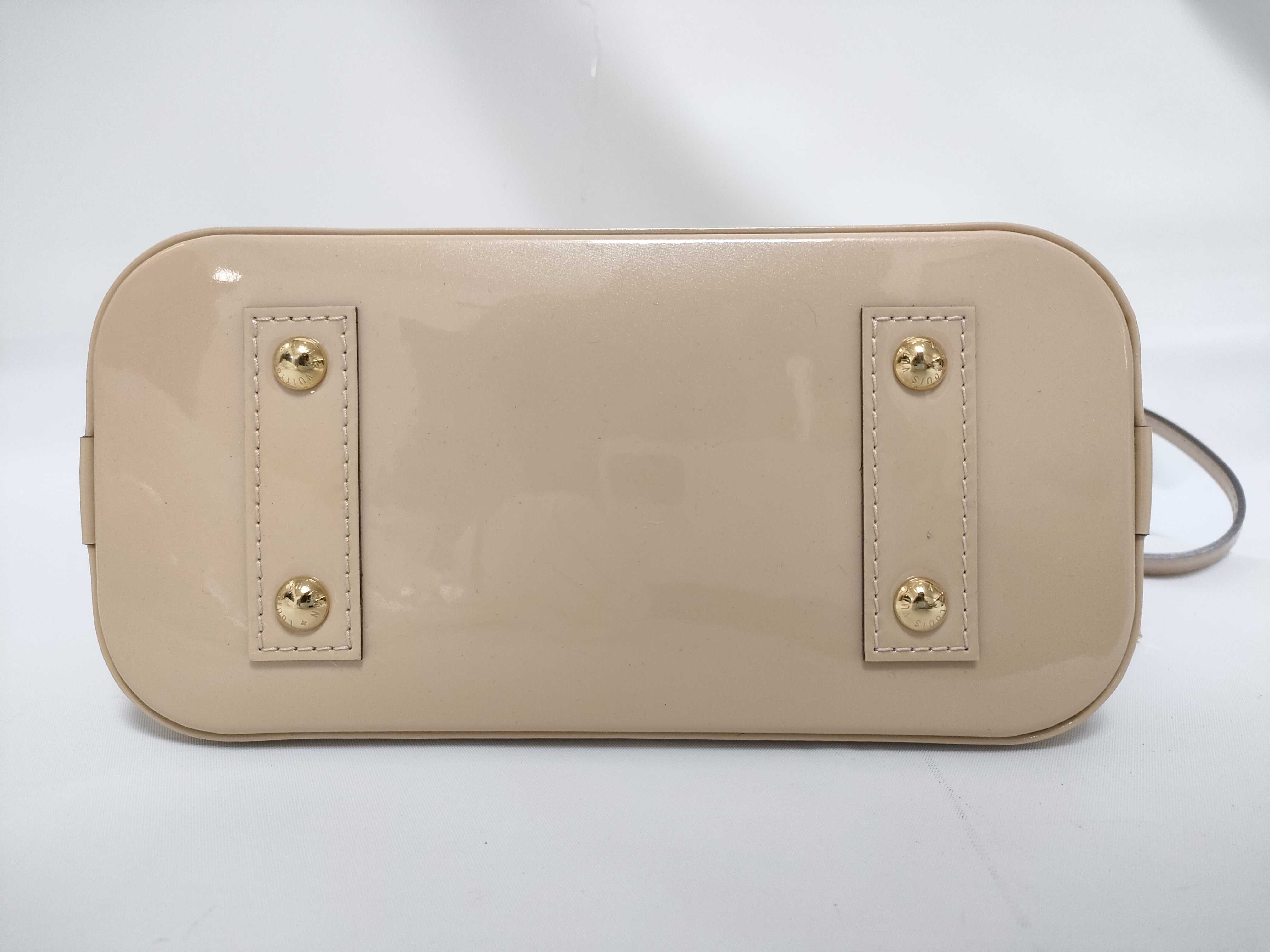 Vernis Louis Vuitton Monogram Vernis Alma BB Pink Handbag — view 3