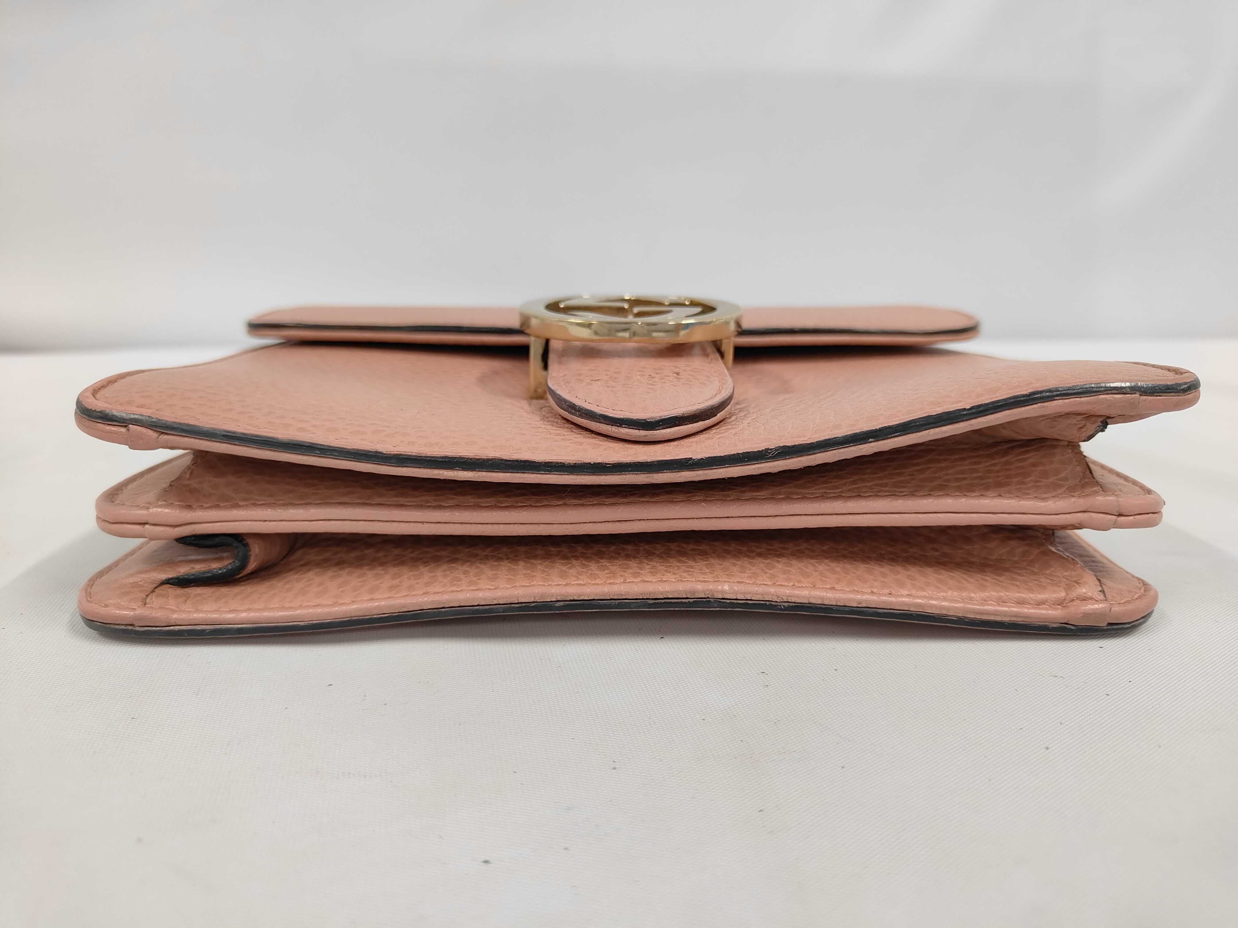 Interlocking G Pink Calf Leather Medium Shoulder Bag with Gold Hardware — view 3