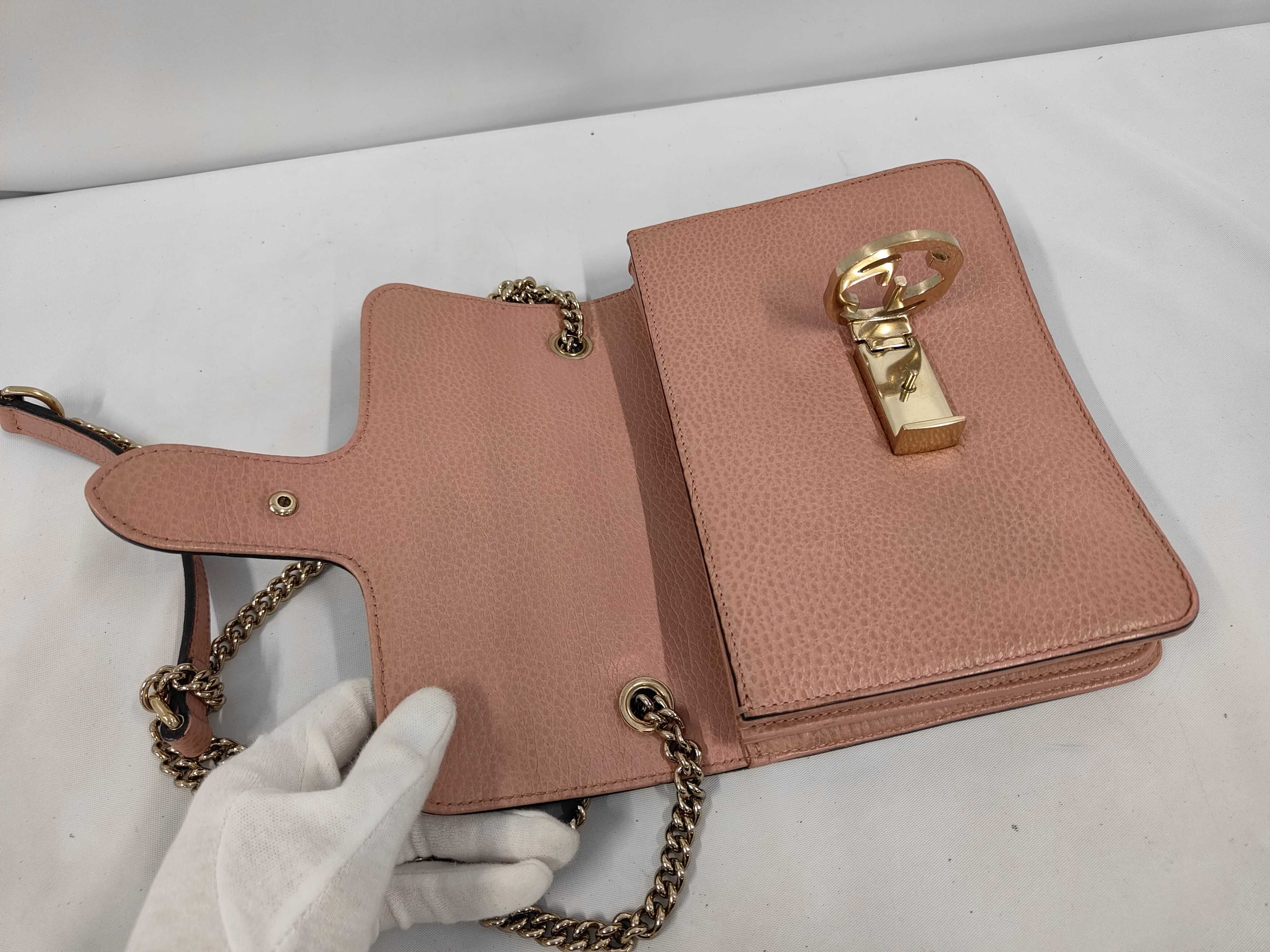 Interlocking G Pink Calf Leather Medium Shoulder Bag with Gold Hardware — view 7